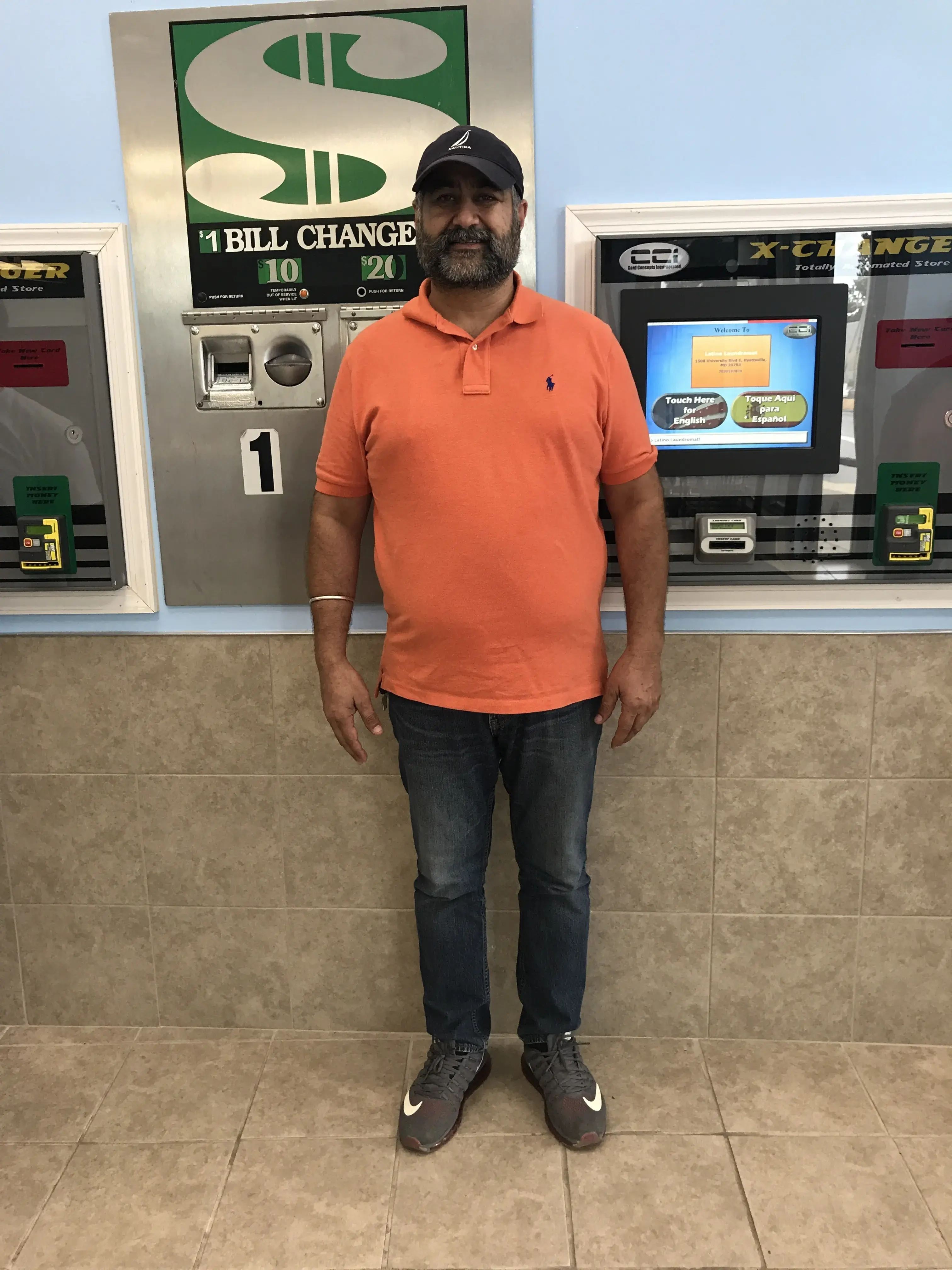 Laundry Mom / Latino Laundromat - Image 6