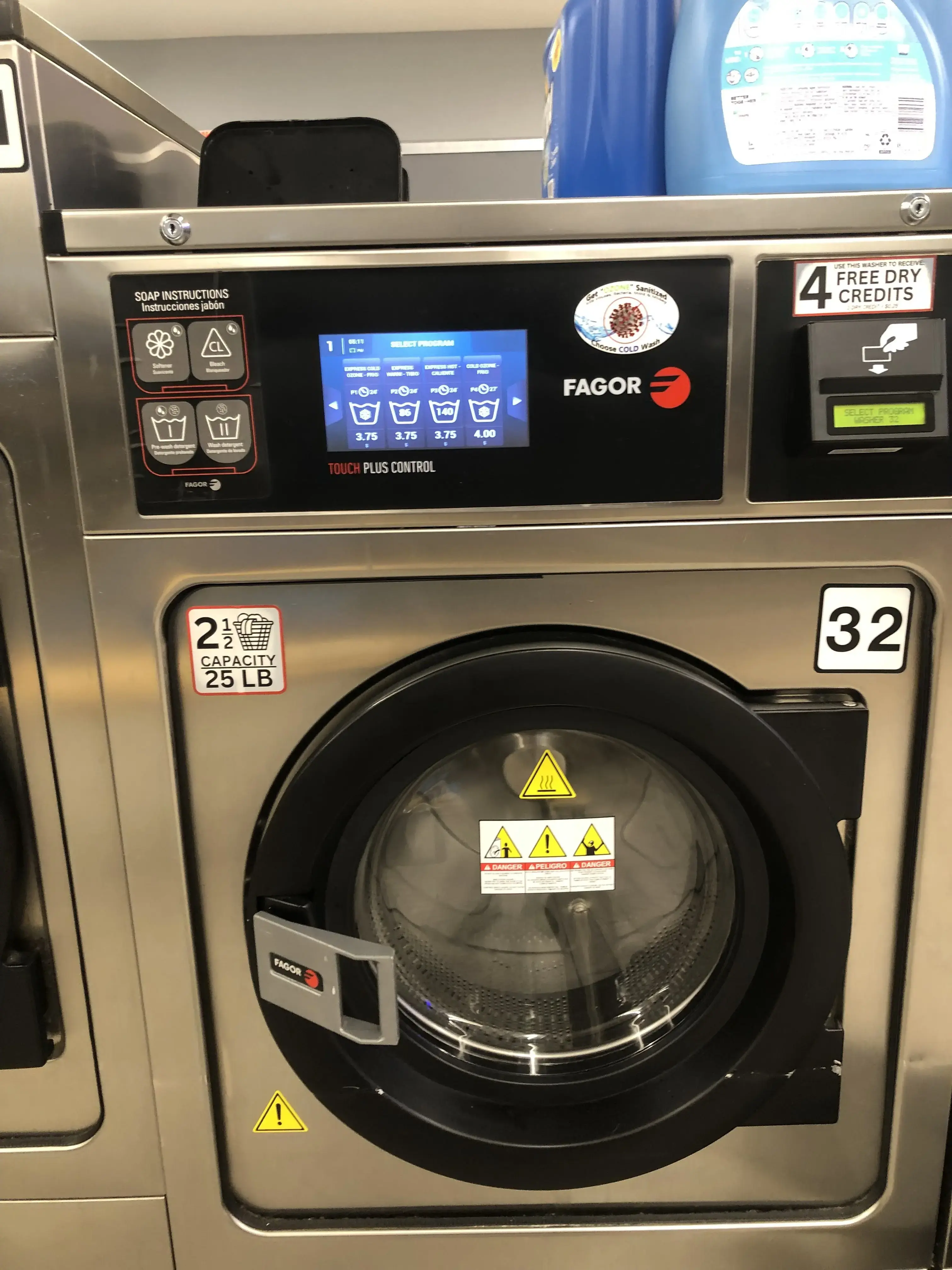 Laundry Oasis Copiague thumbnail 5