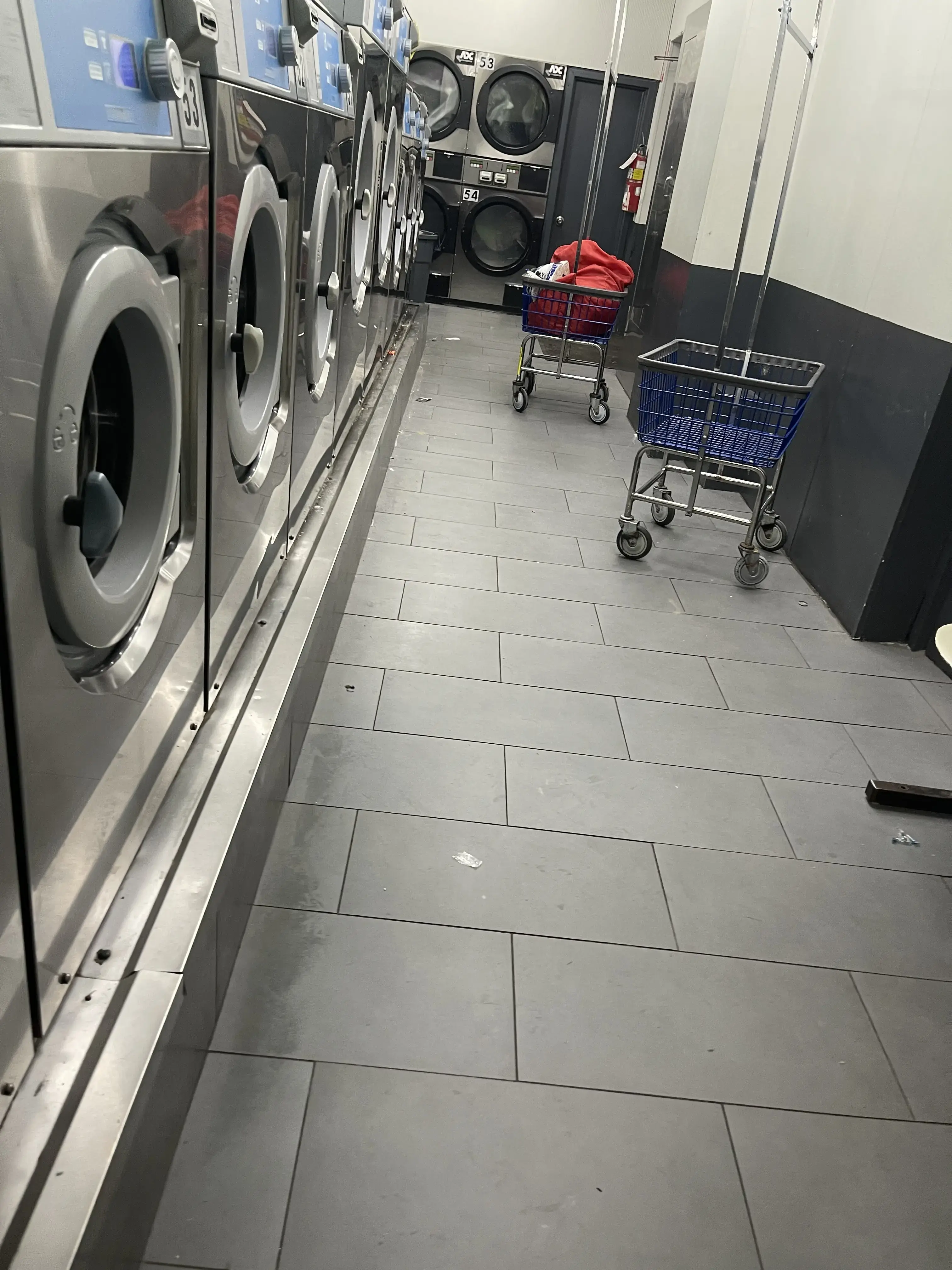 Laundry Oasis Copiague thumbnail 7