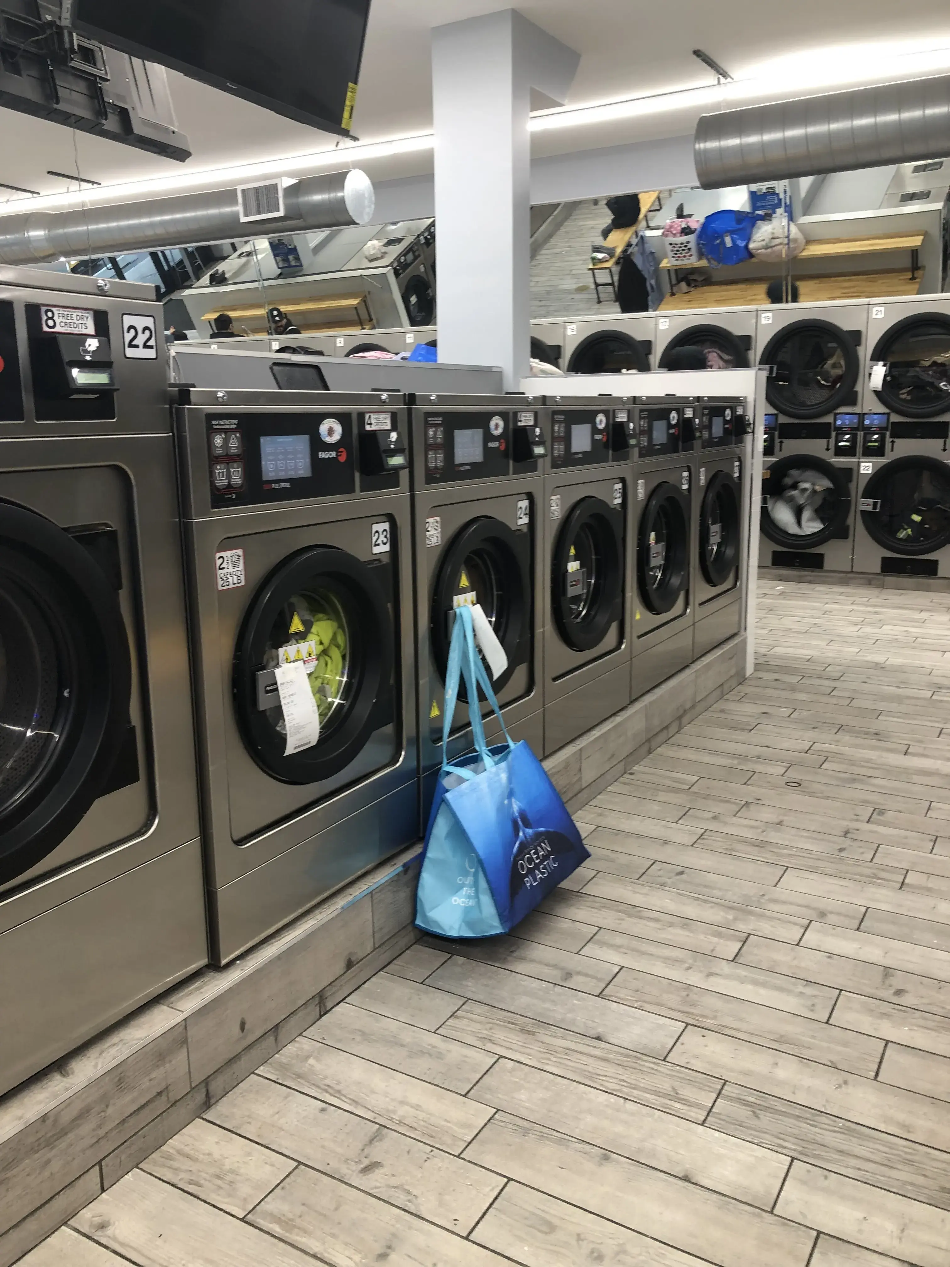 Laundry Oasis Copiague thumbnail 13