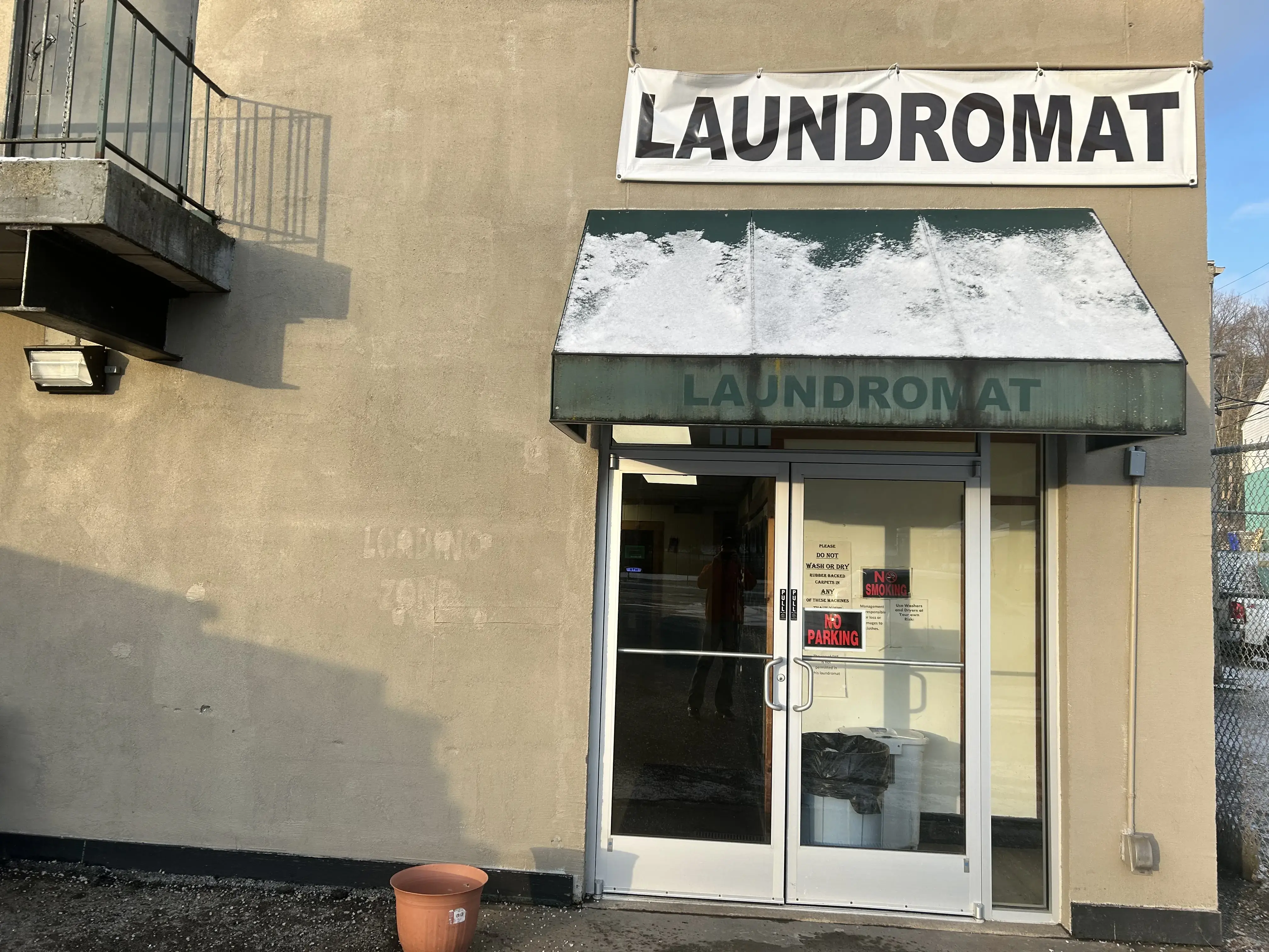 Laundry on 8 - Image 4