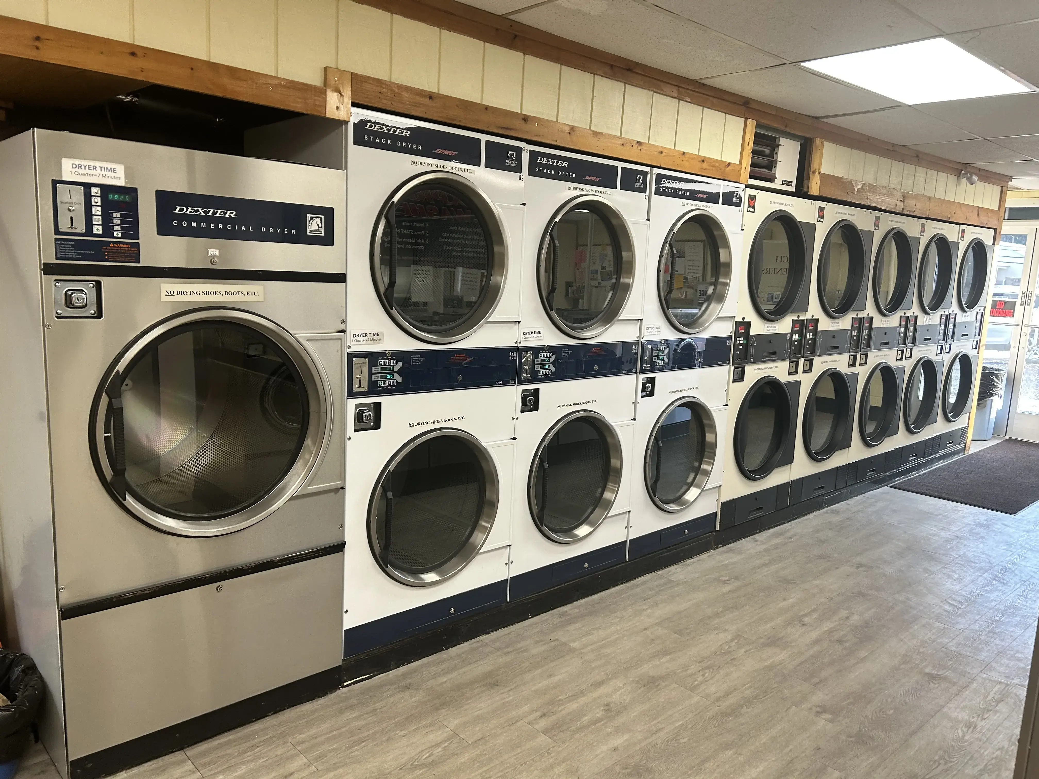 Laundry on 8 thumbnail 18