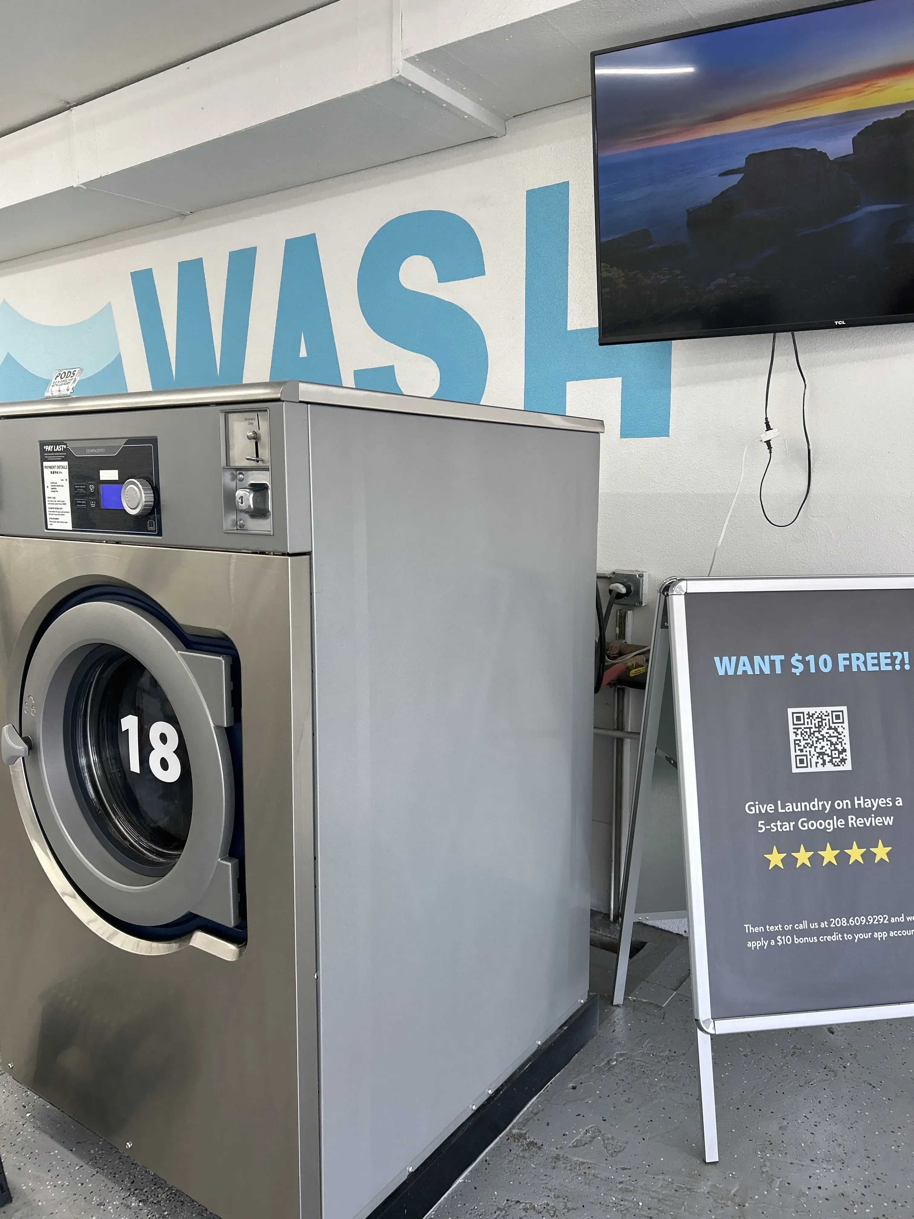 Laundry on Hayes Laundromat - Image 19