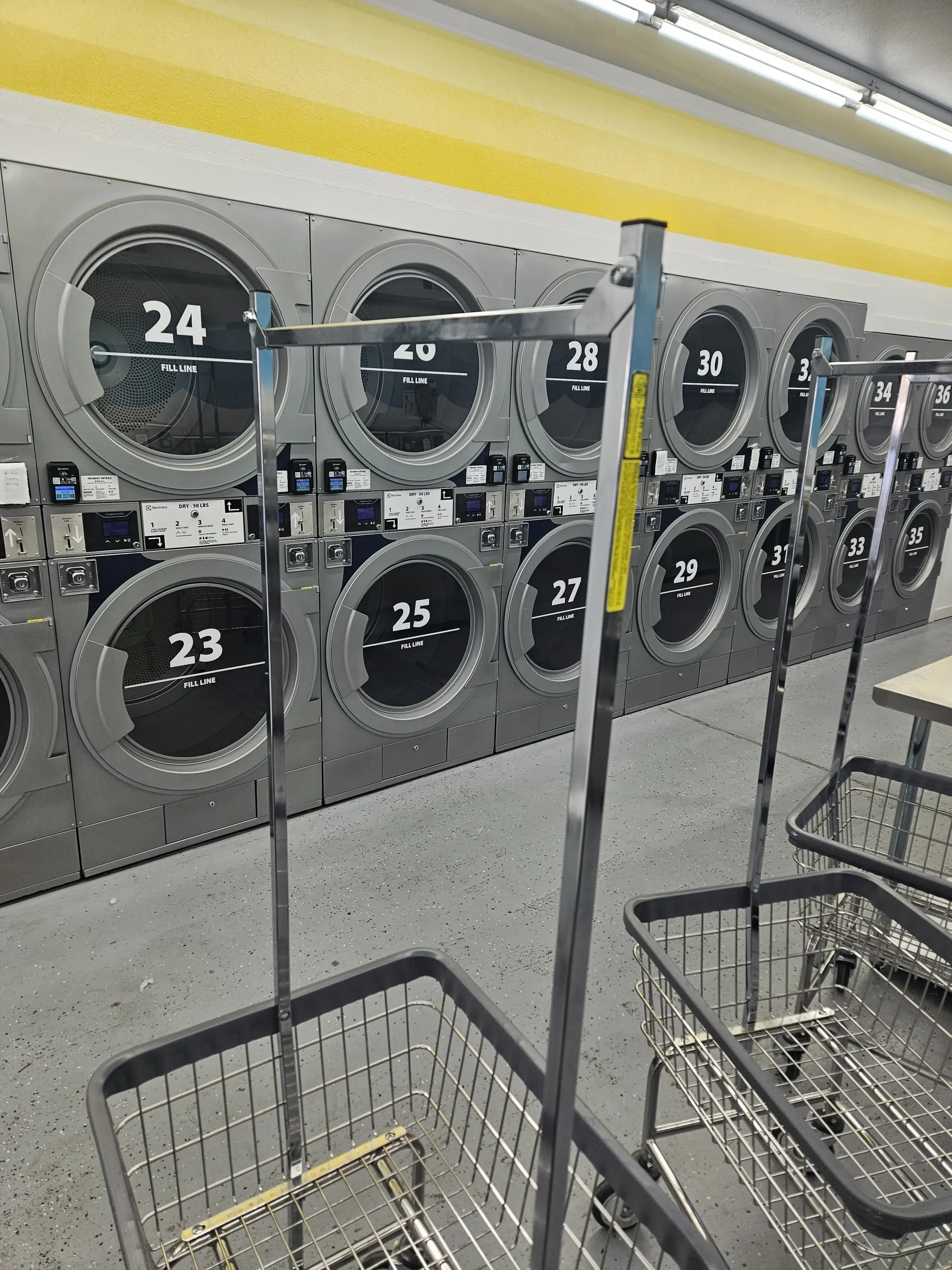 Laundry on Hayes Laundromat thumbnail 17