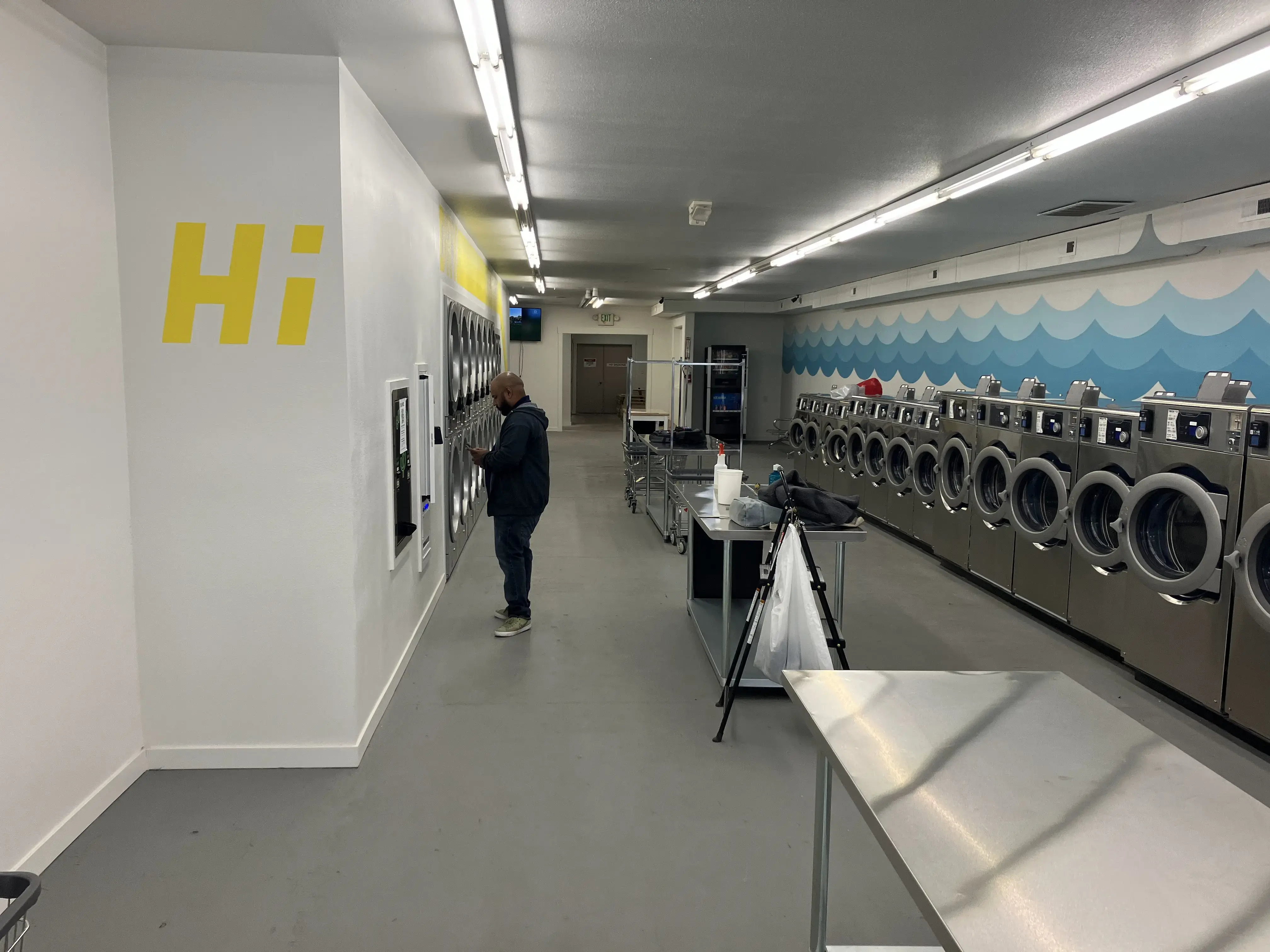 Laundry on Hayes Laundromat - Image 3