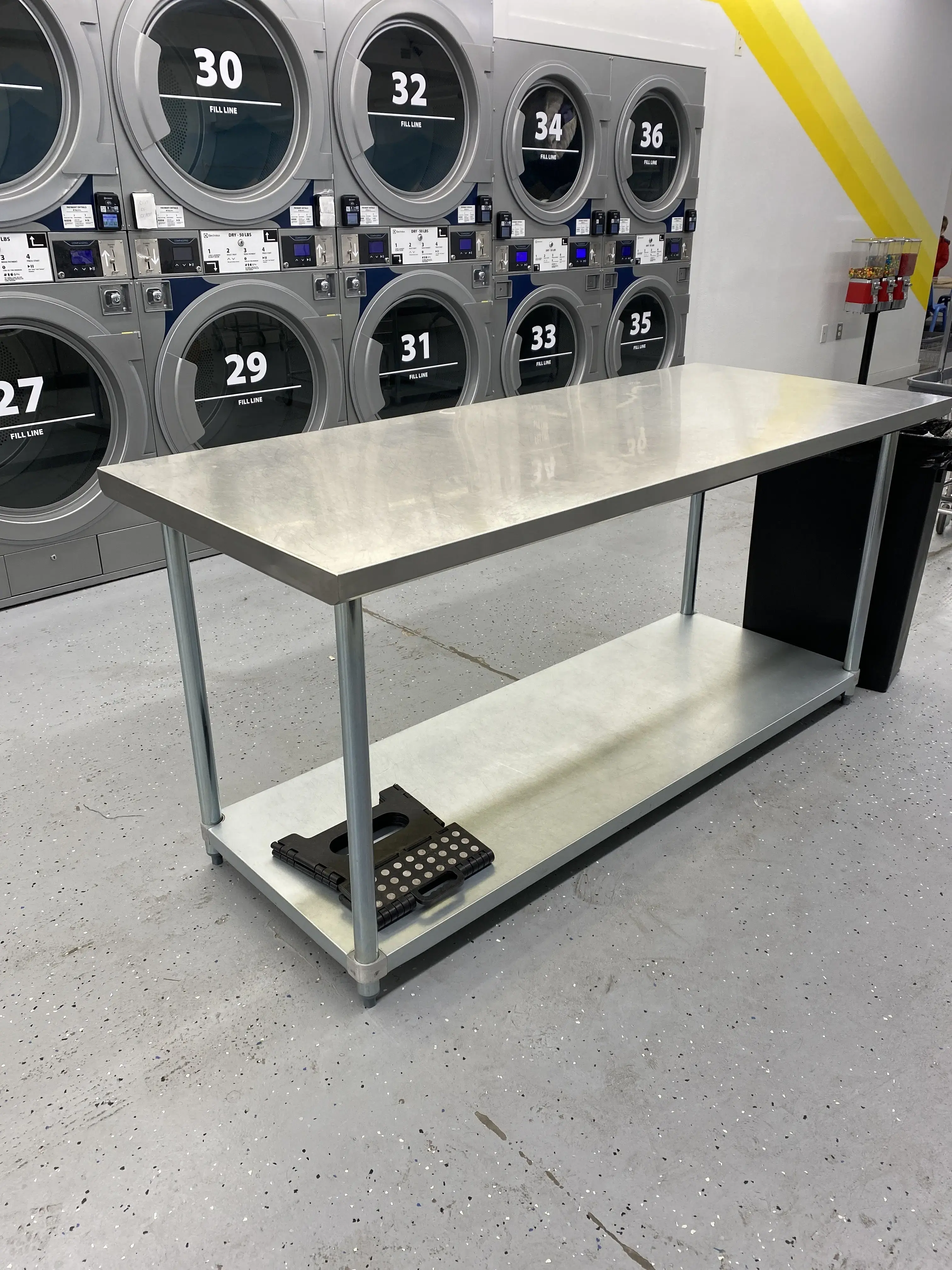 Laundry on Hayes Laundromat thumbnail 11