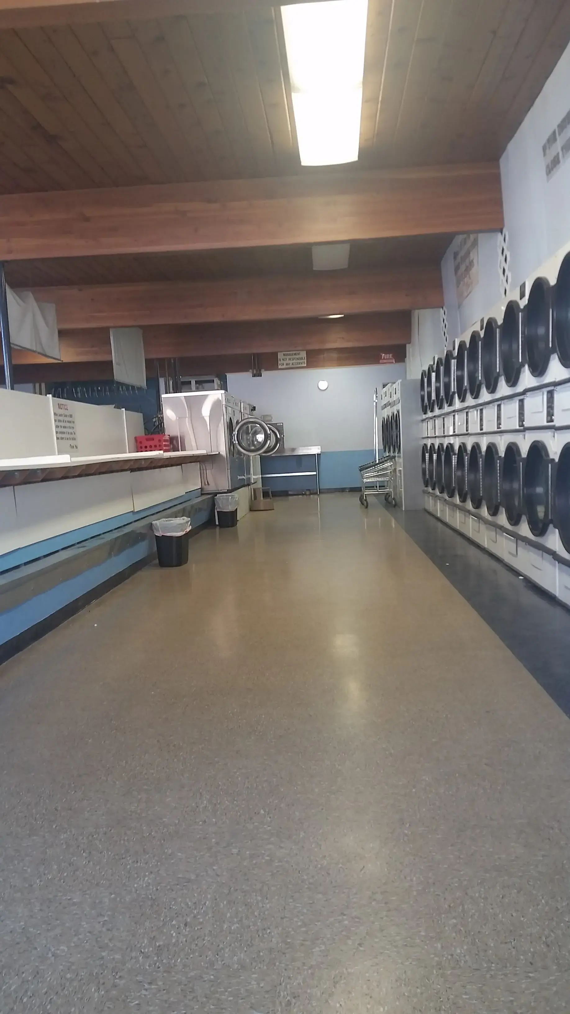 Laundry On Ninth thumbnail 9