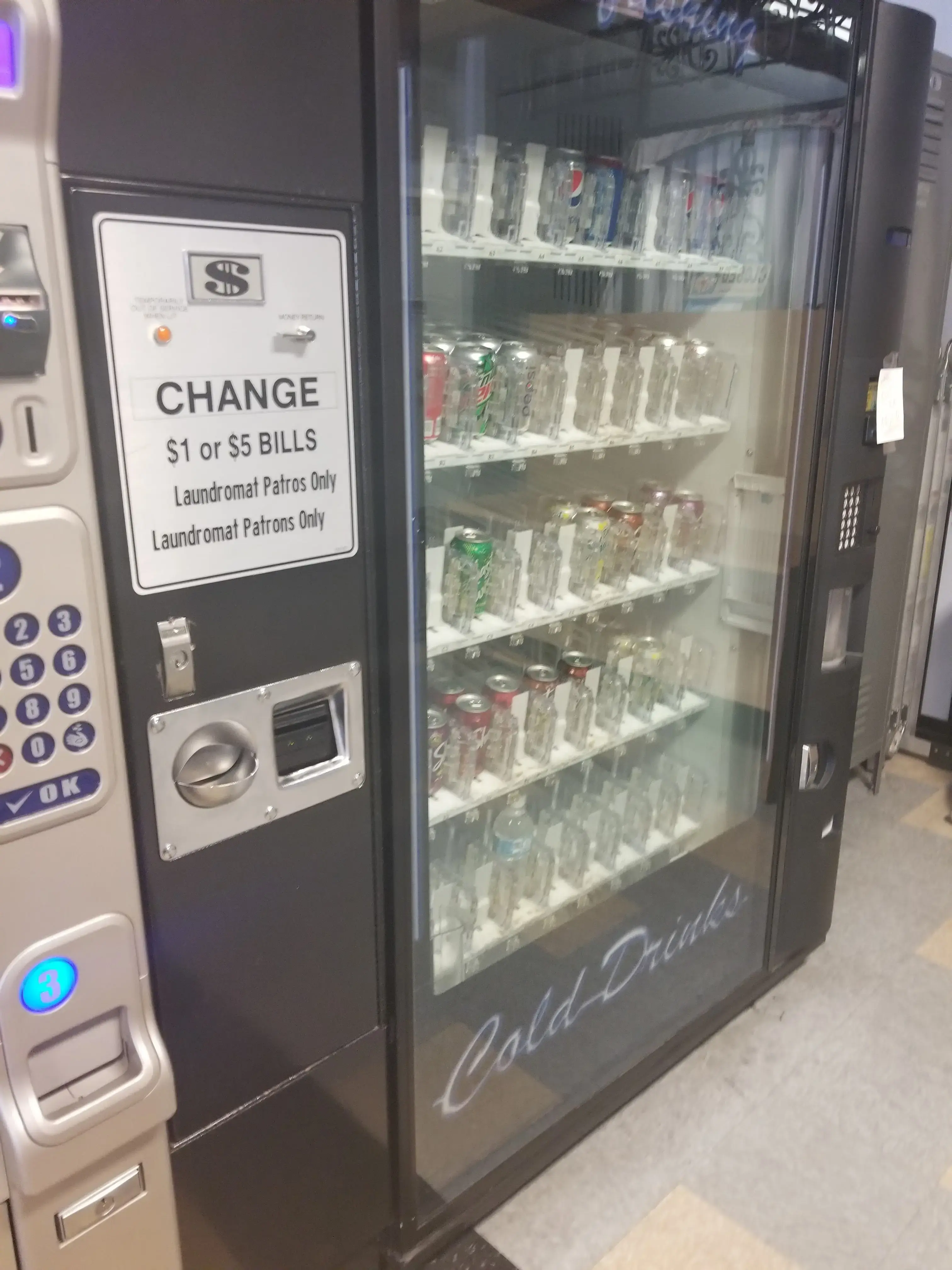 Laundry On Ninth - Image 14