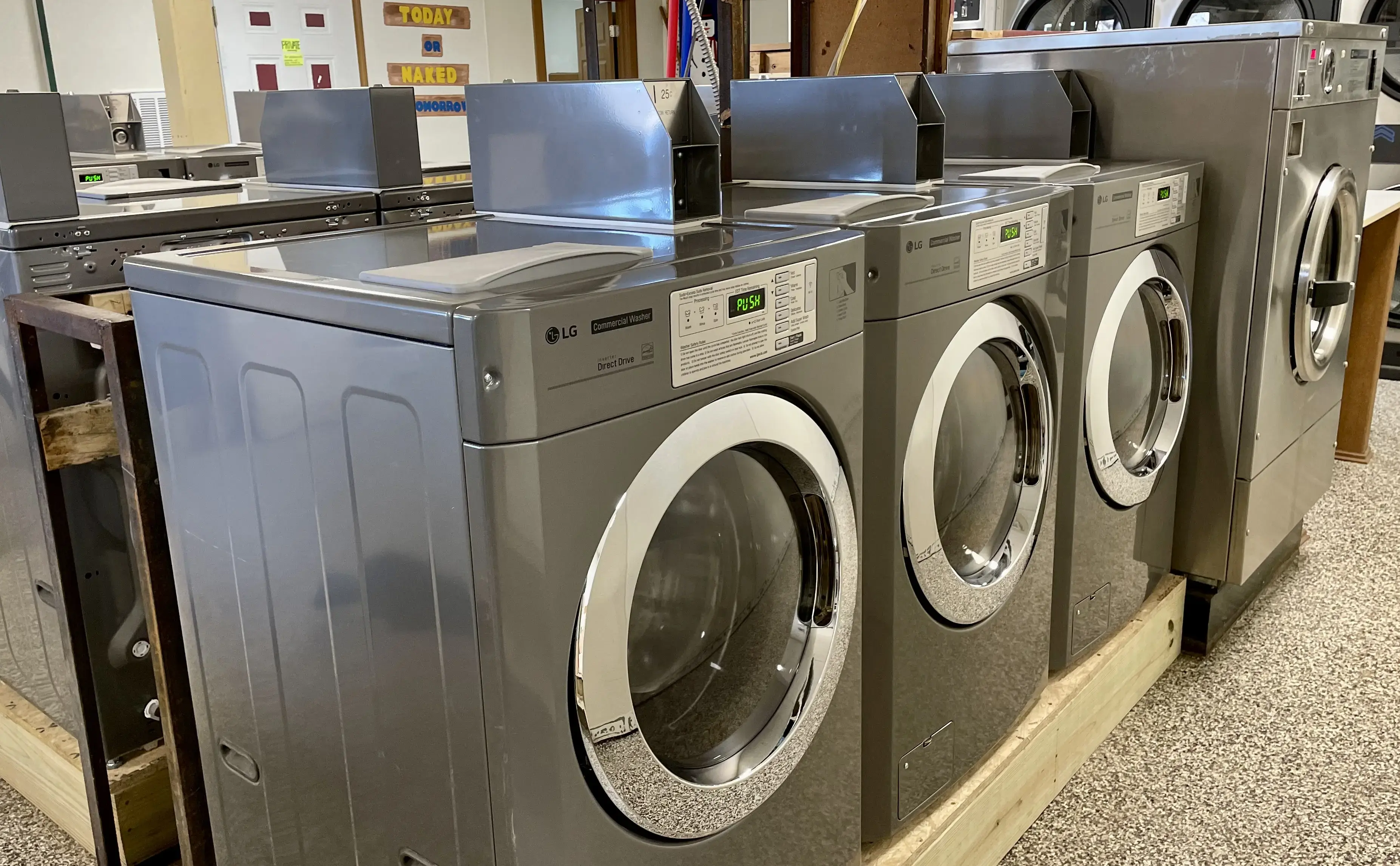 Laundry On The Lake - Image 19