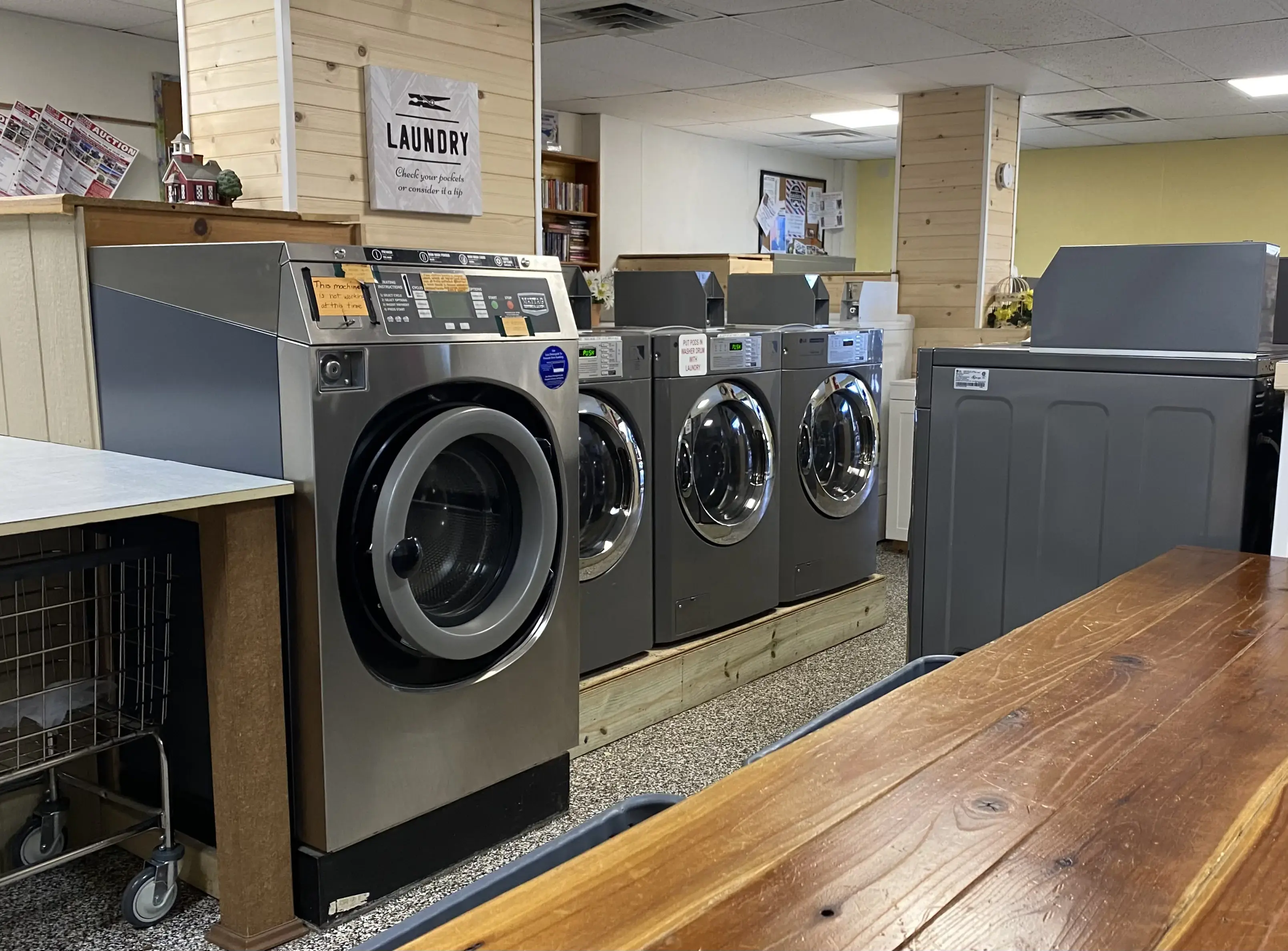 Laundry On The Lake - Image 16