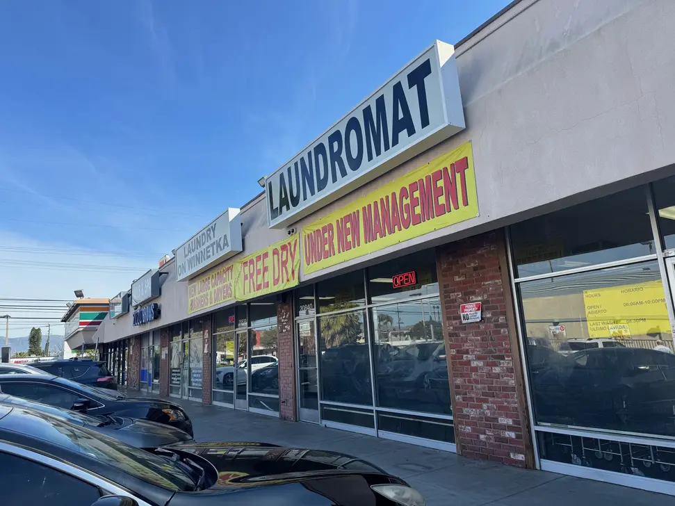 Laundry on Winnetka thumbnail 6