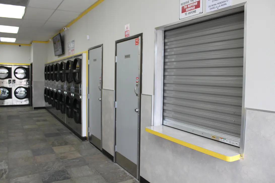 Laundry on Winnetka - Image 17