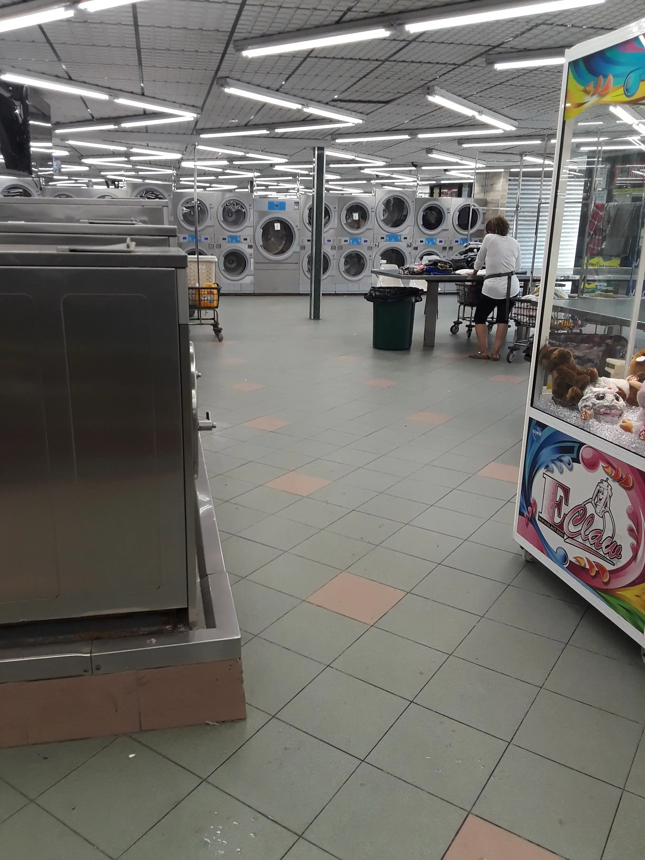 Laundry Palace - Image 4