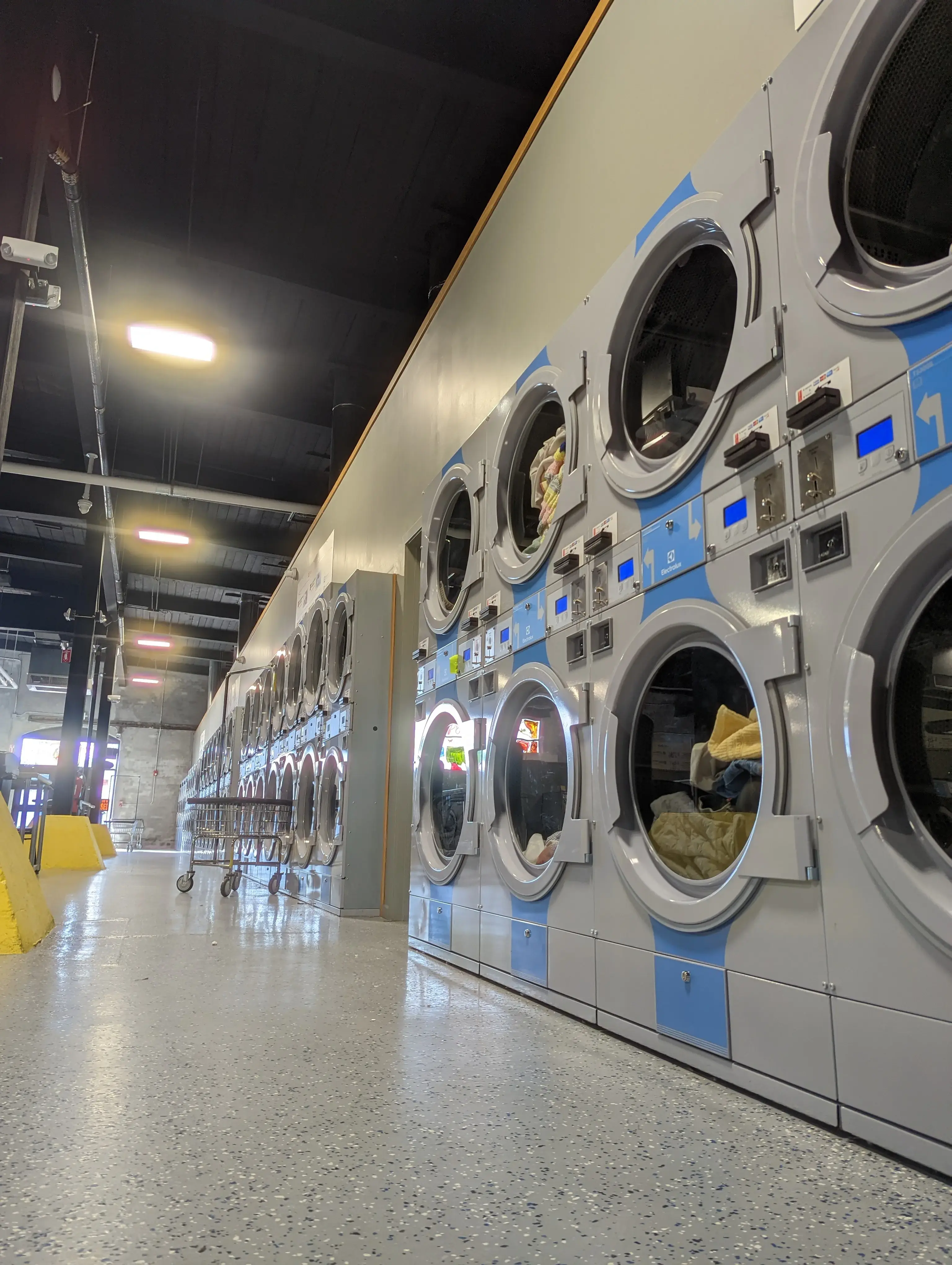Laundry Palace thumbnail 2