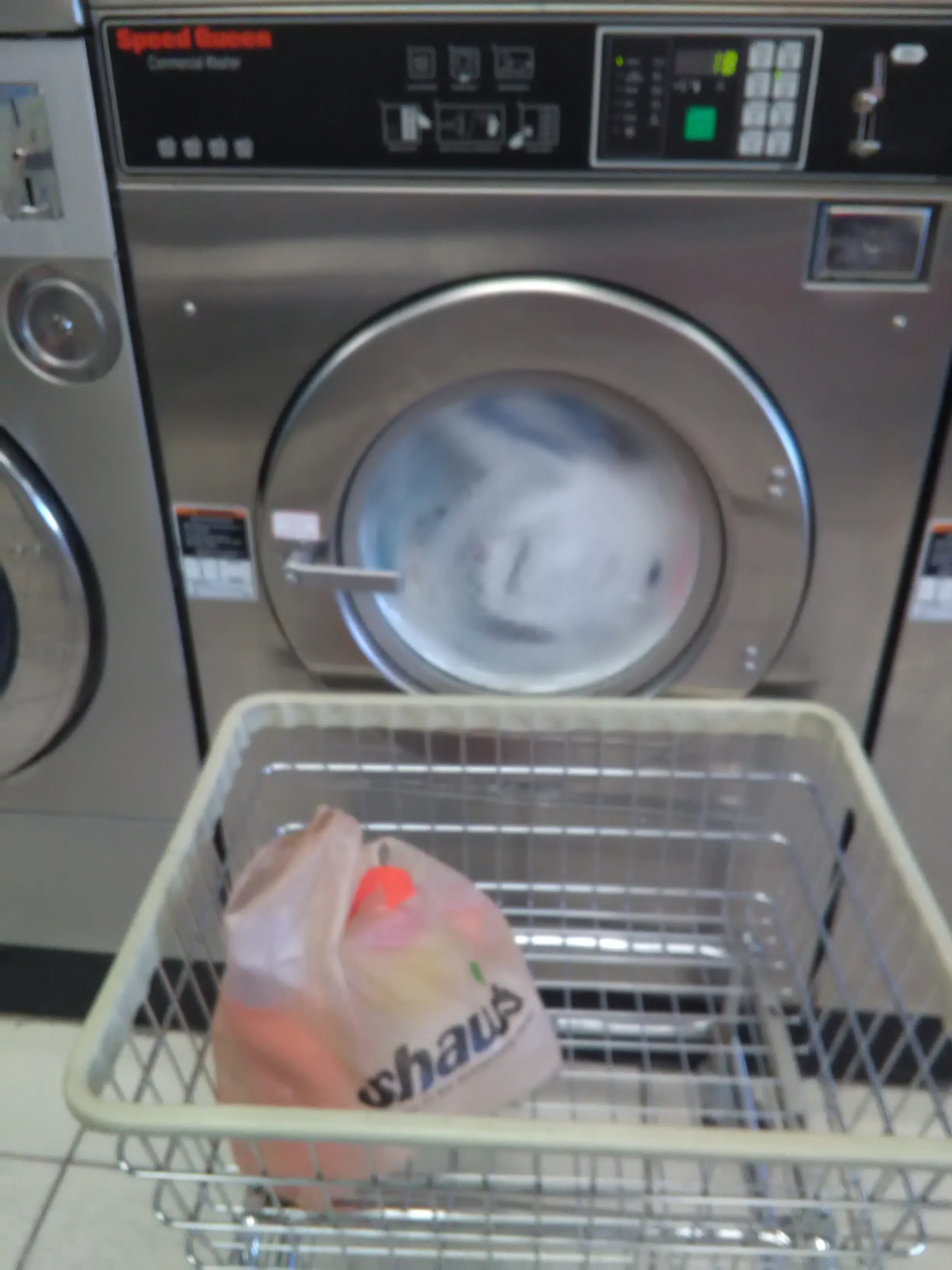 Laundry Palace thumbnail 3