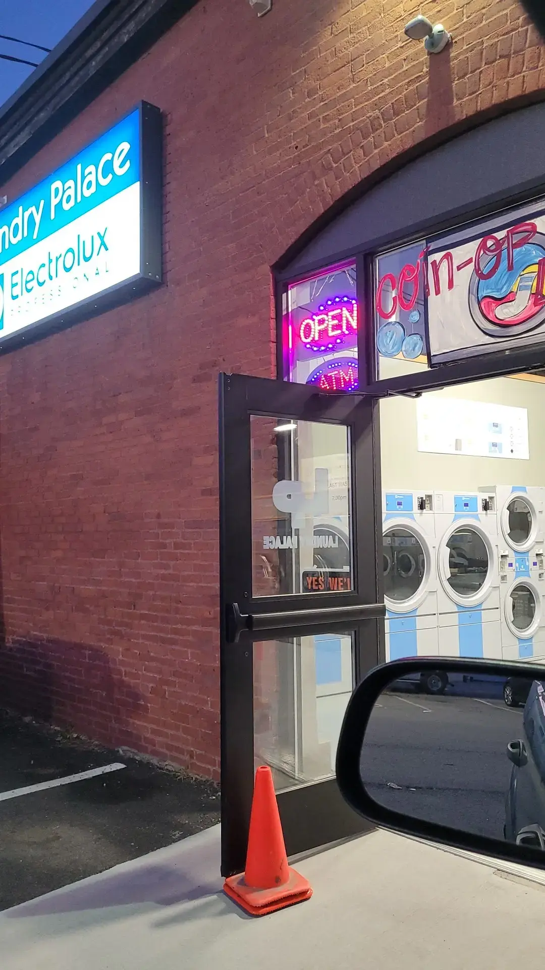 Laundry Palace thumbnail 15