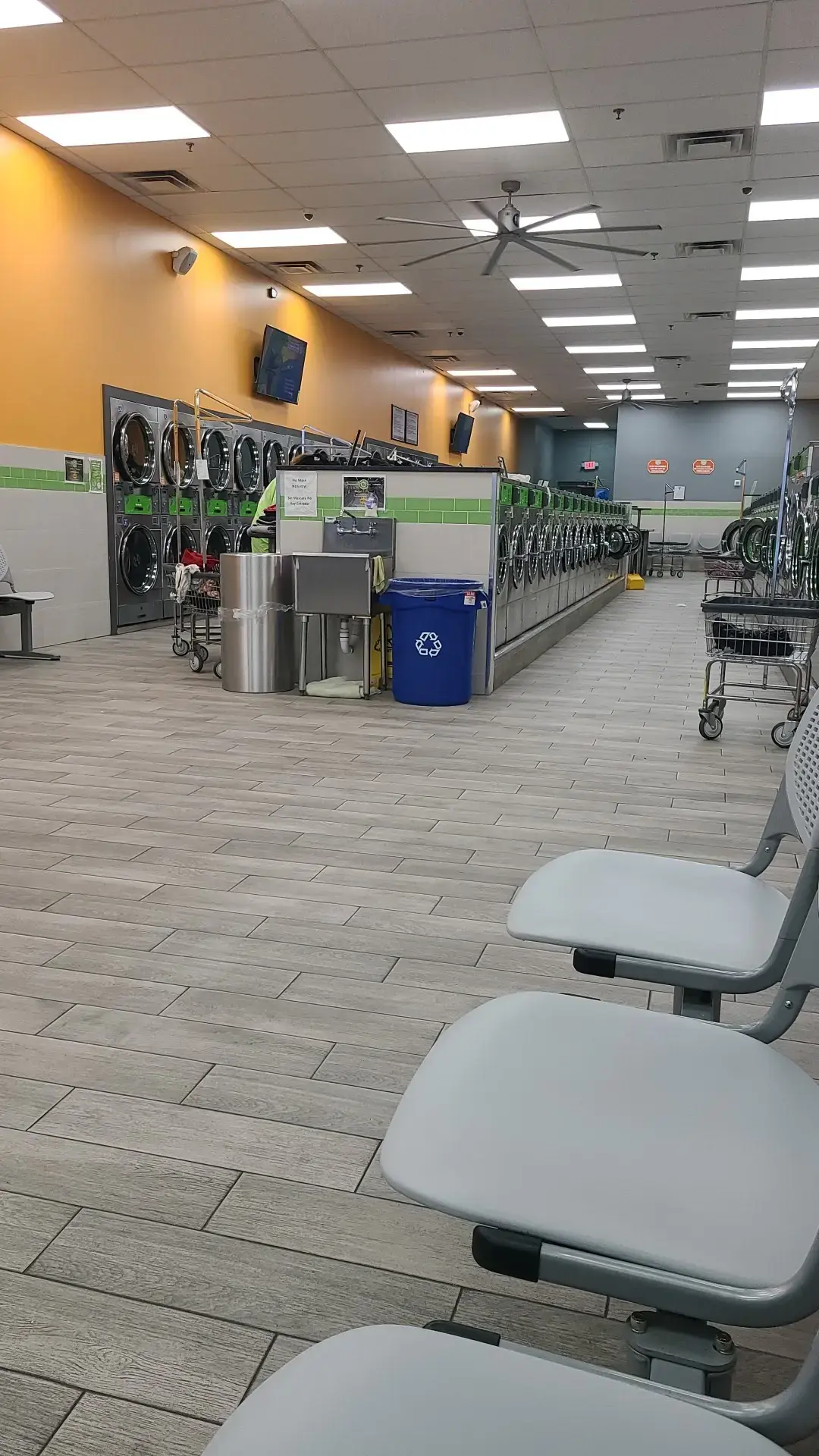 Laundry Place - Lodi thumbnail 8