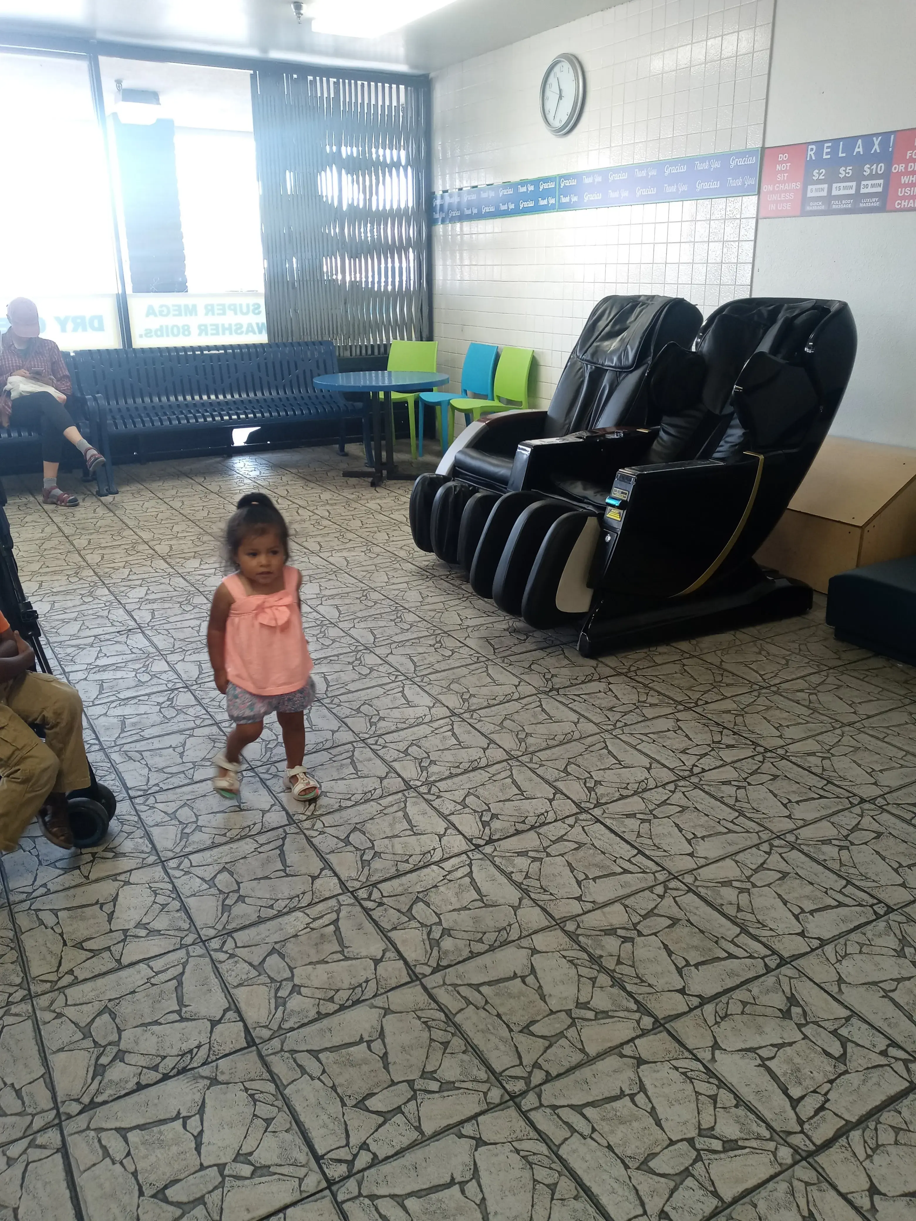 LAUNDRY PLUS - Image 19