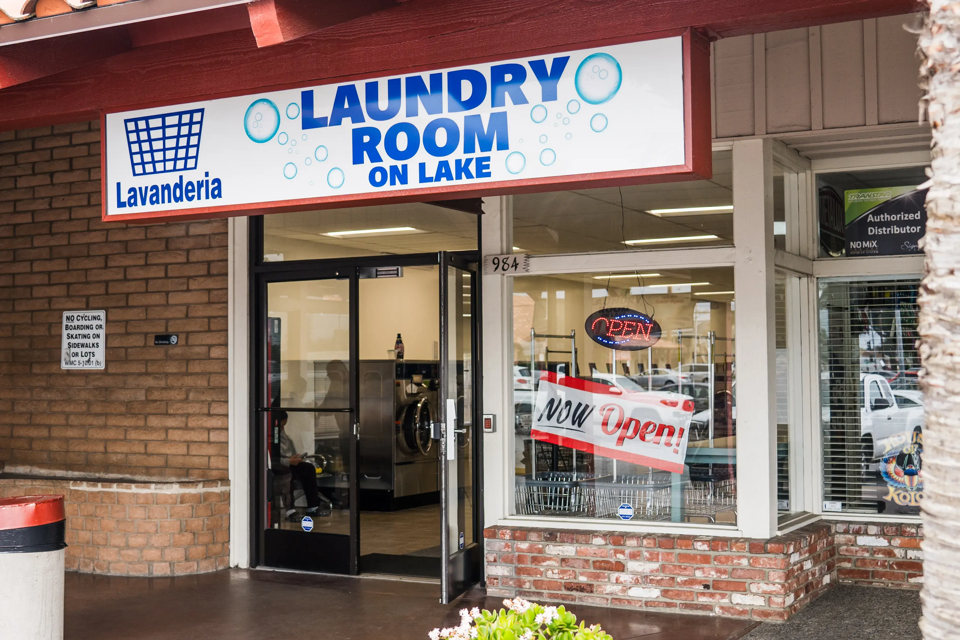 Laundry Rom on Lake thumbnail 2