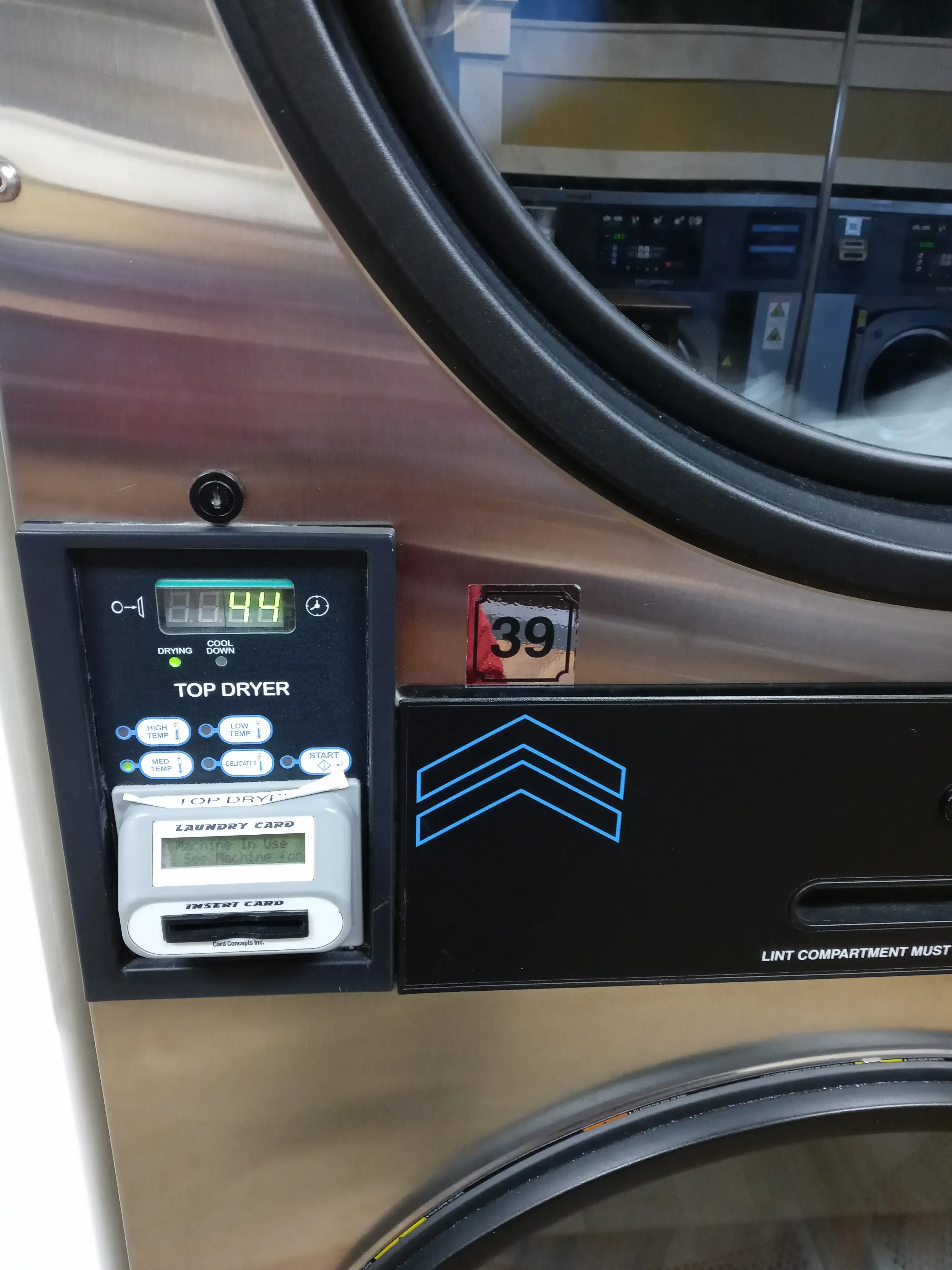 Laundry Room at Sheldon - Image 19