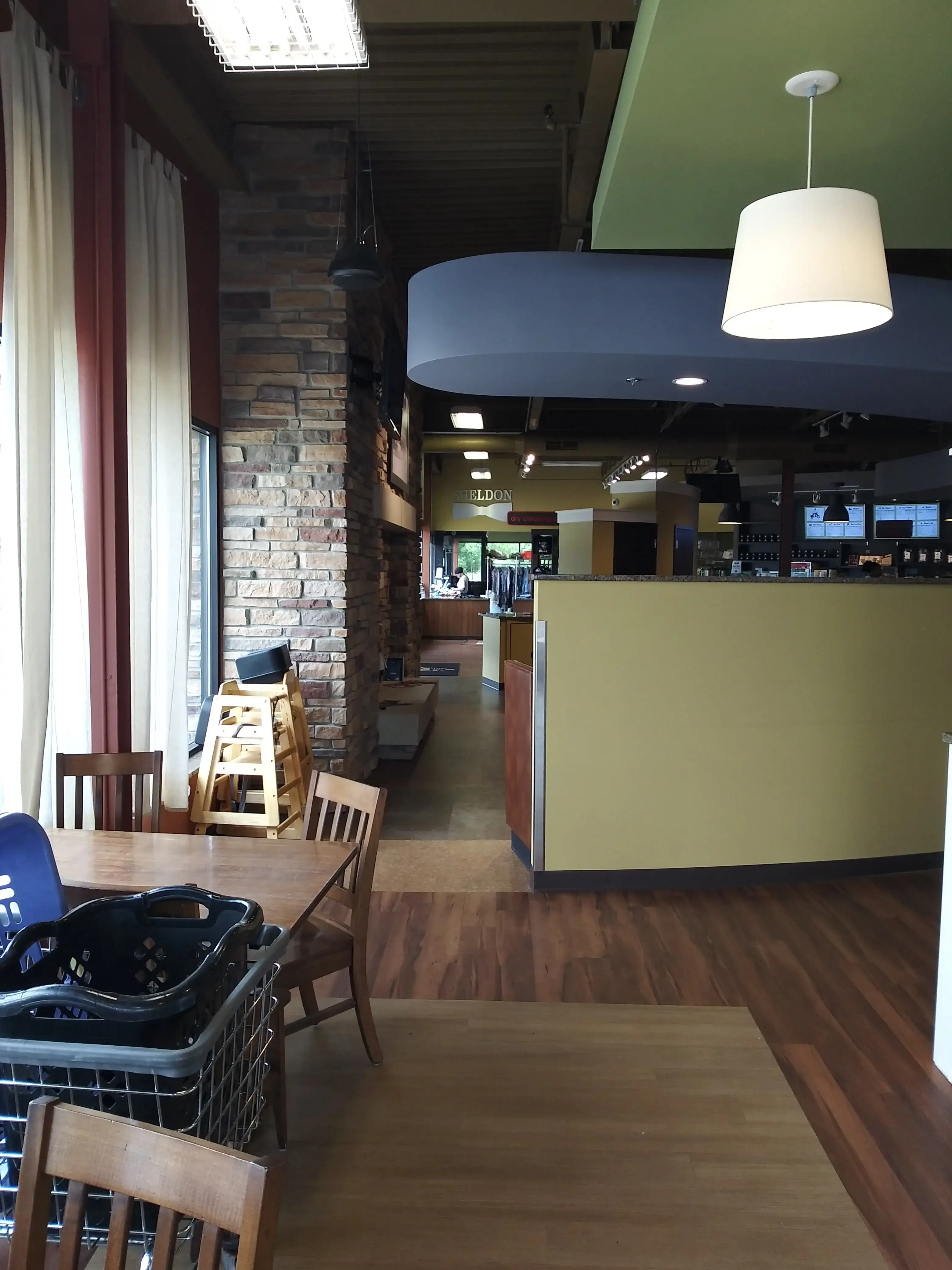 Laundry Room at Sheldon - Image 17