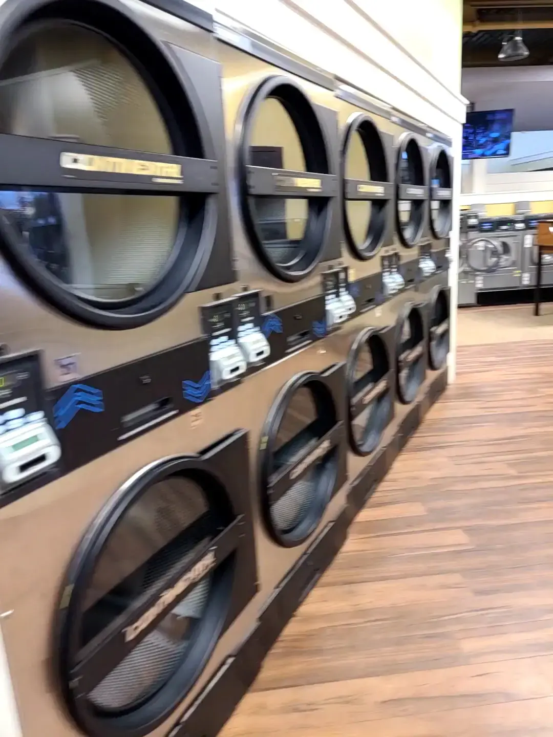 Laundry Room at Sheldon - Image 2