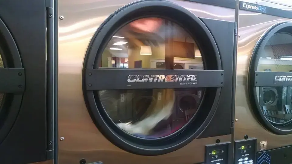 Laundry Room at Sheldon - Image 11