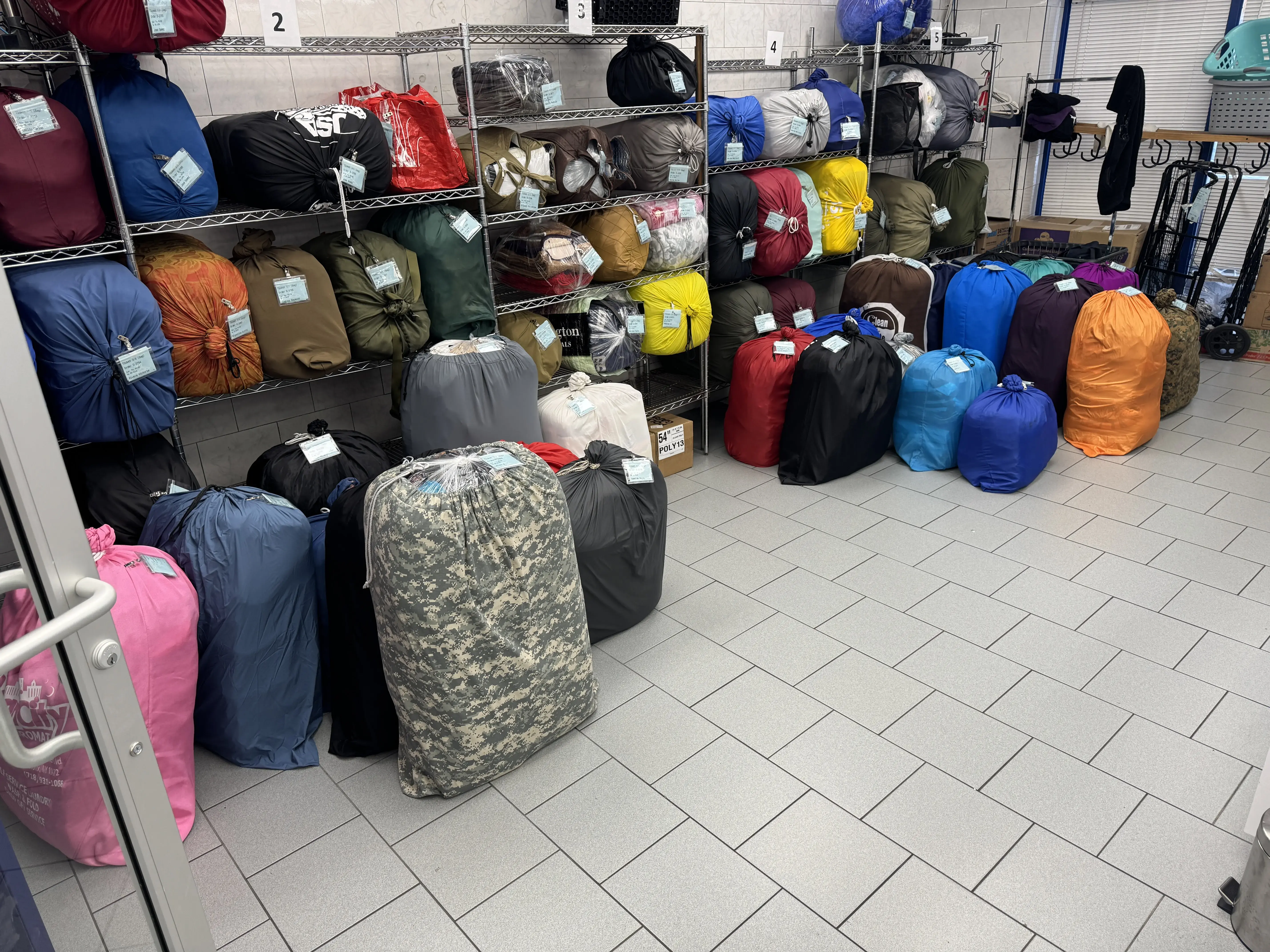 Laundry Room thumbnail 11