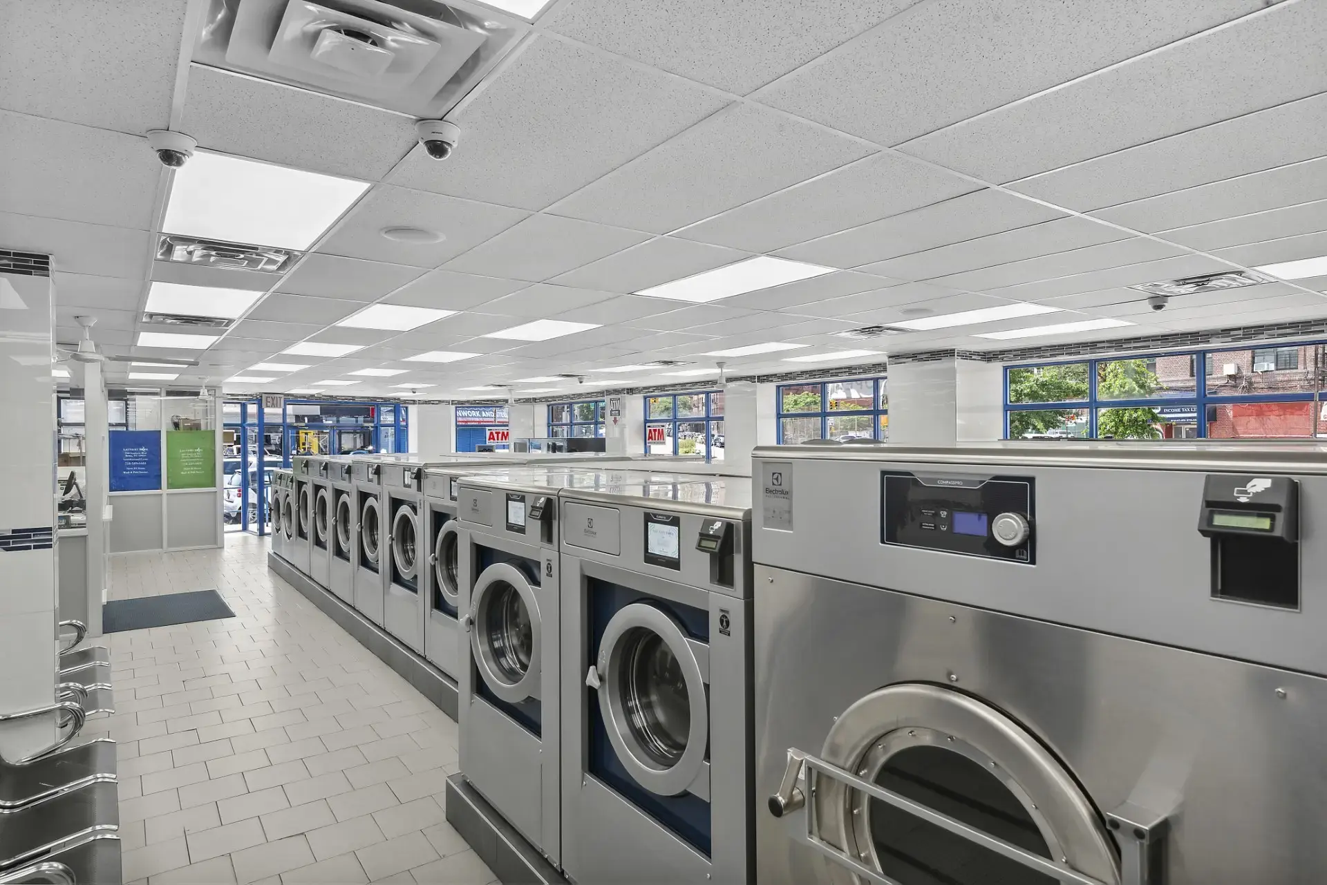 Laundry Room - Image 3