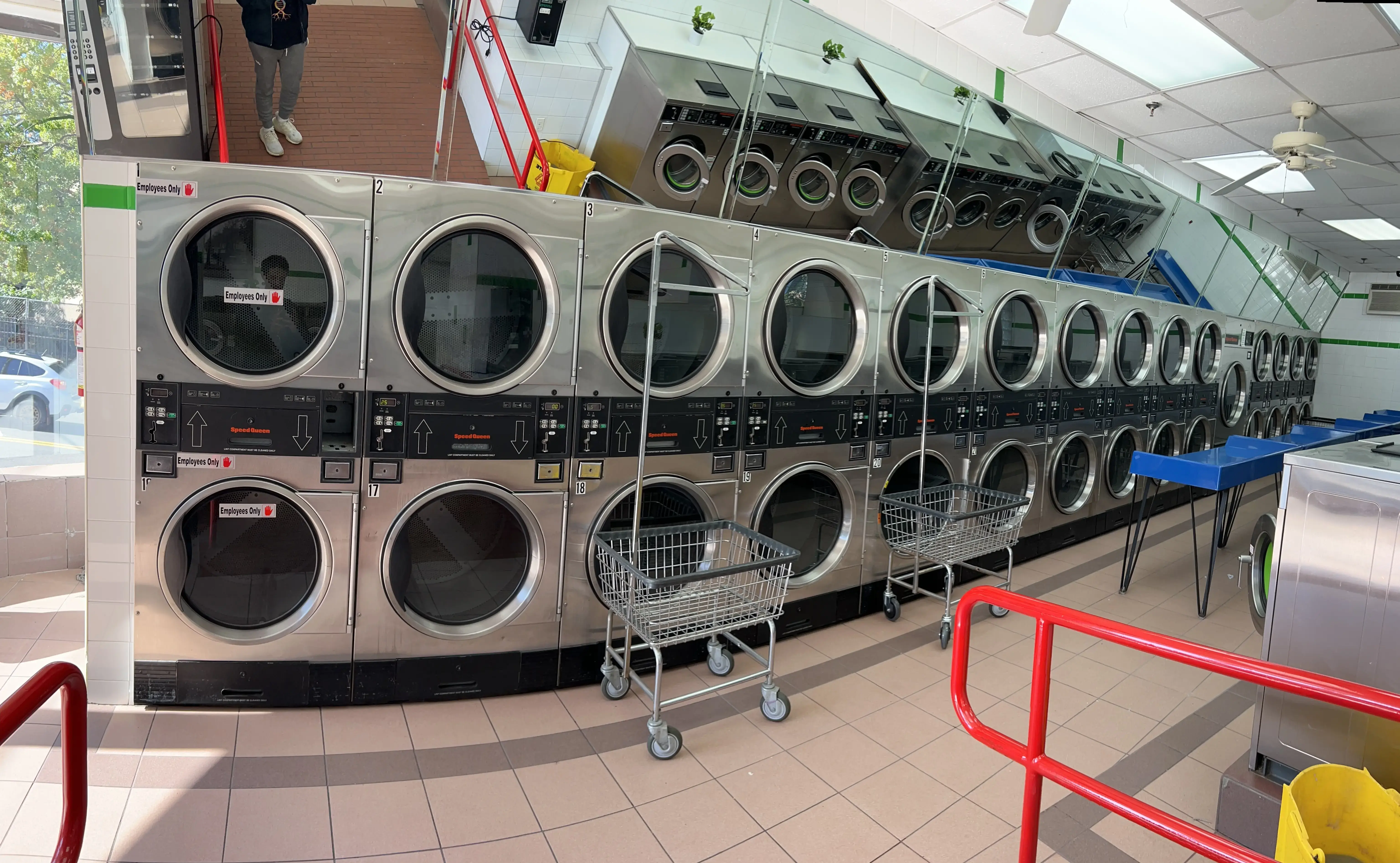 Laundry Room & Dry Cleaning thumbnail 11