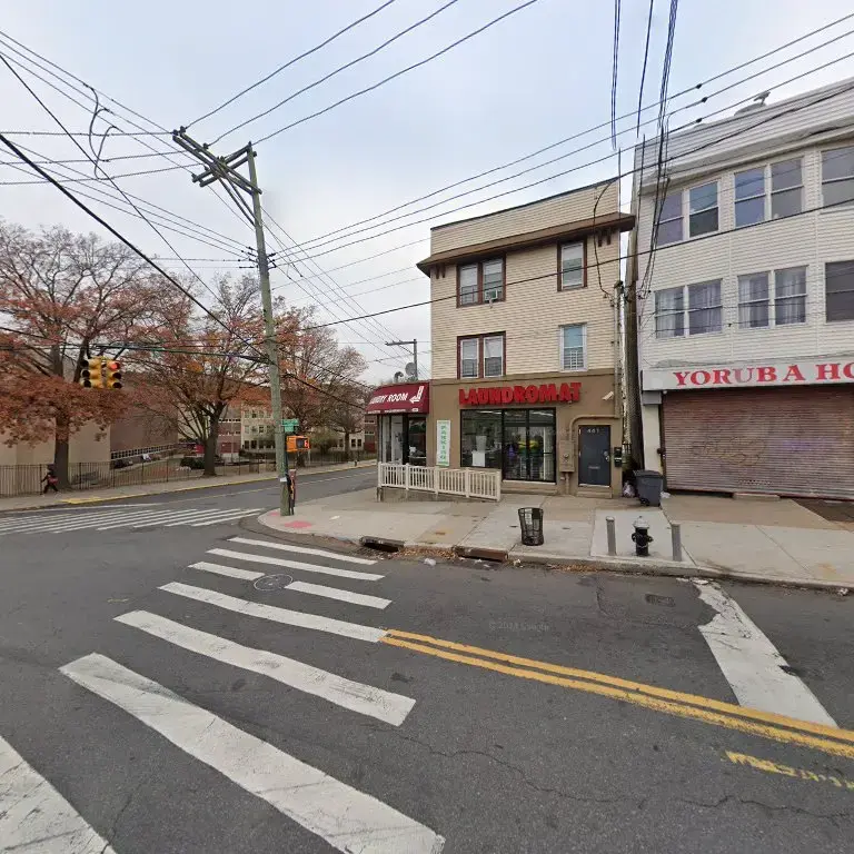 Laundry Room & Dry Cleaning thumbnail 20