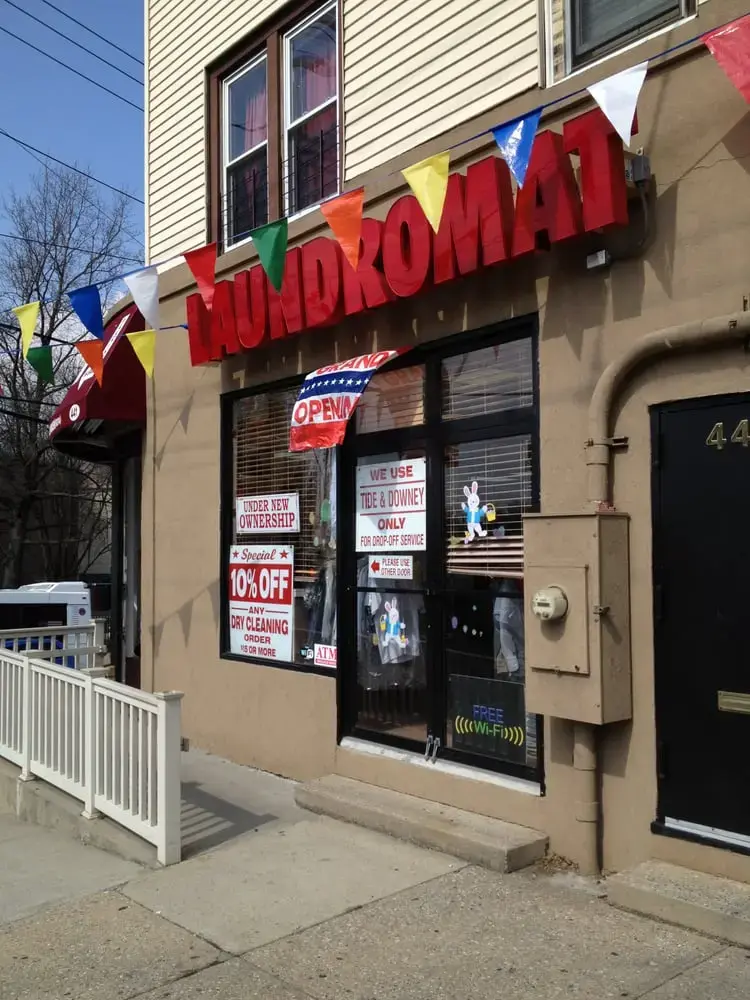 Laundry Room & Dry Cleaning thumbnail 10