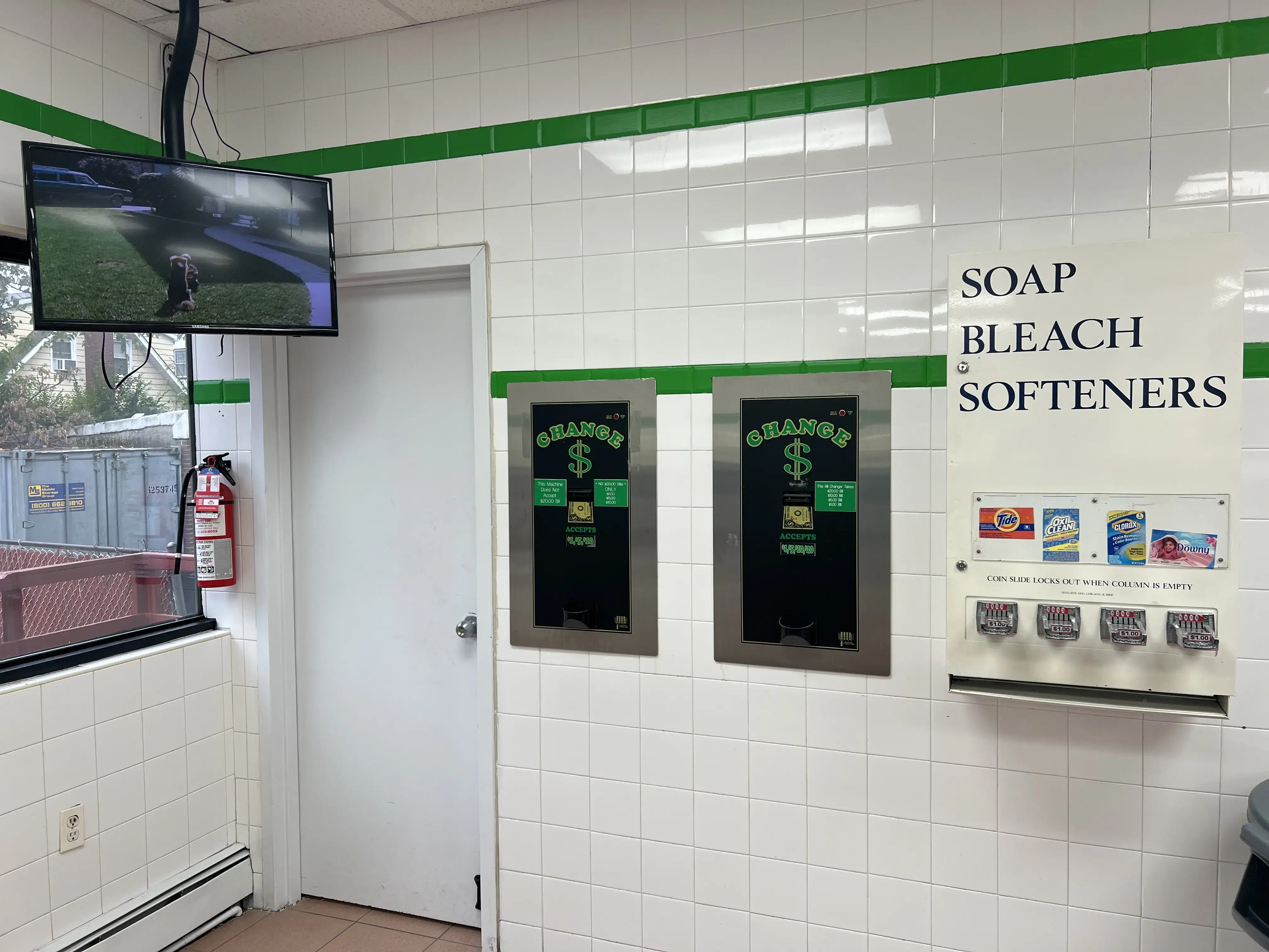 Laundry Room & Dry Cleaning thumbnail 5