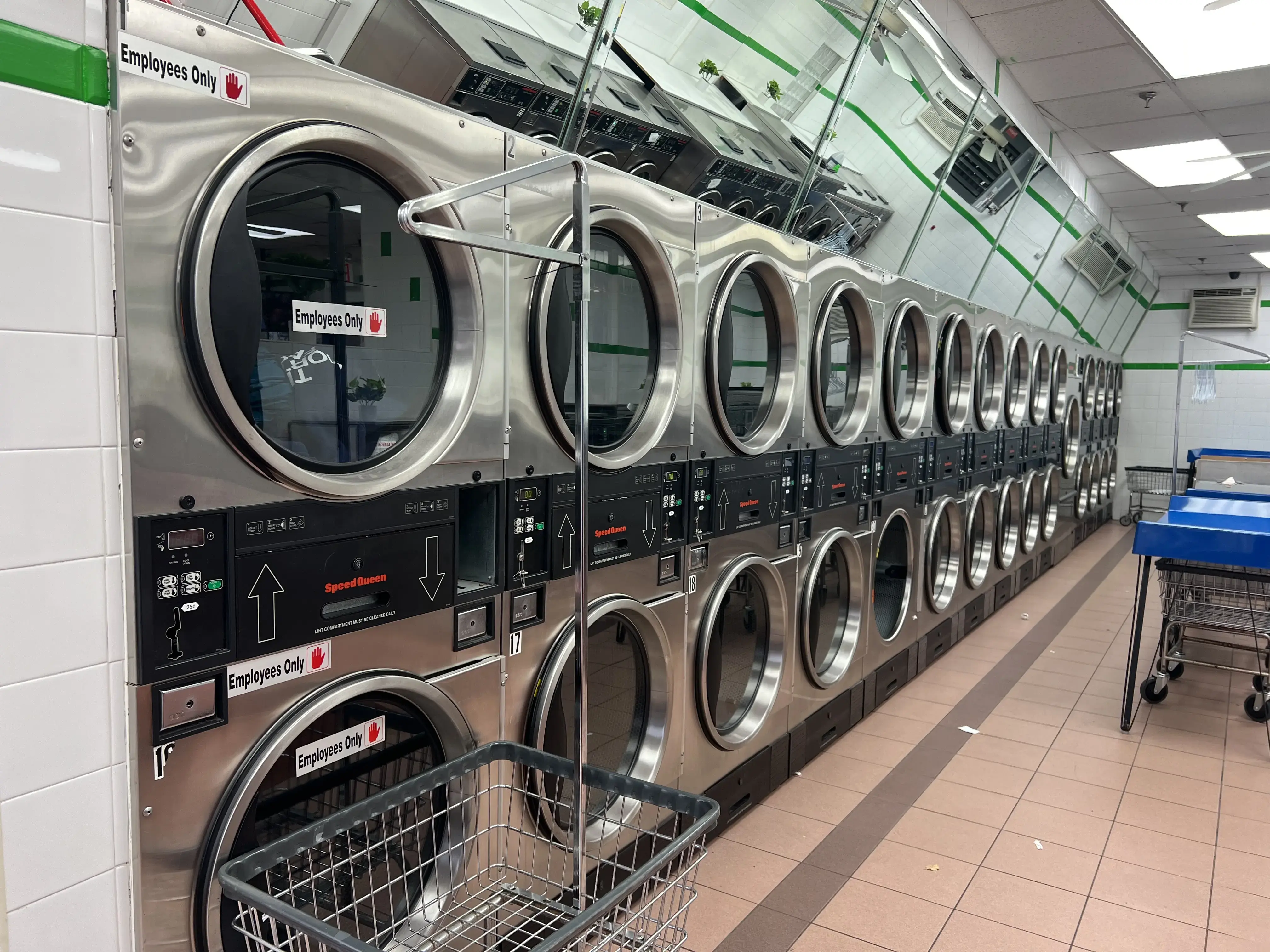 Laundry Room & Dry Cleaning thumbnail 3