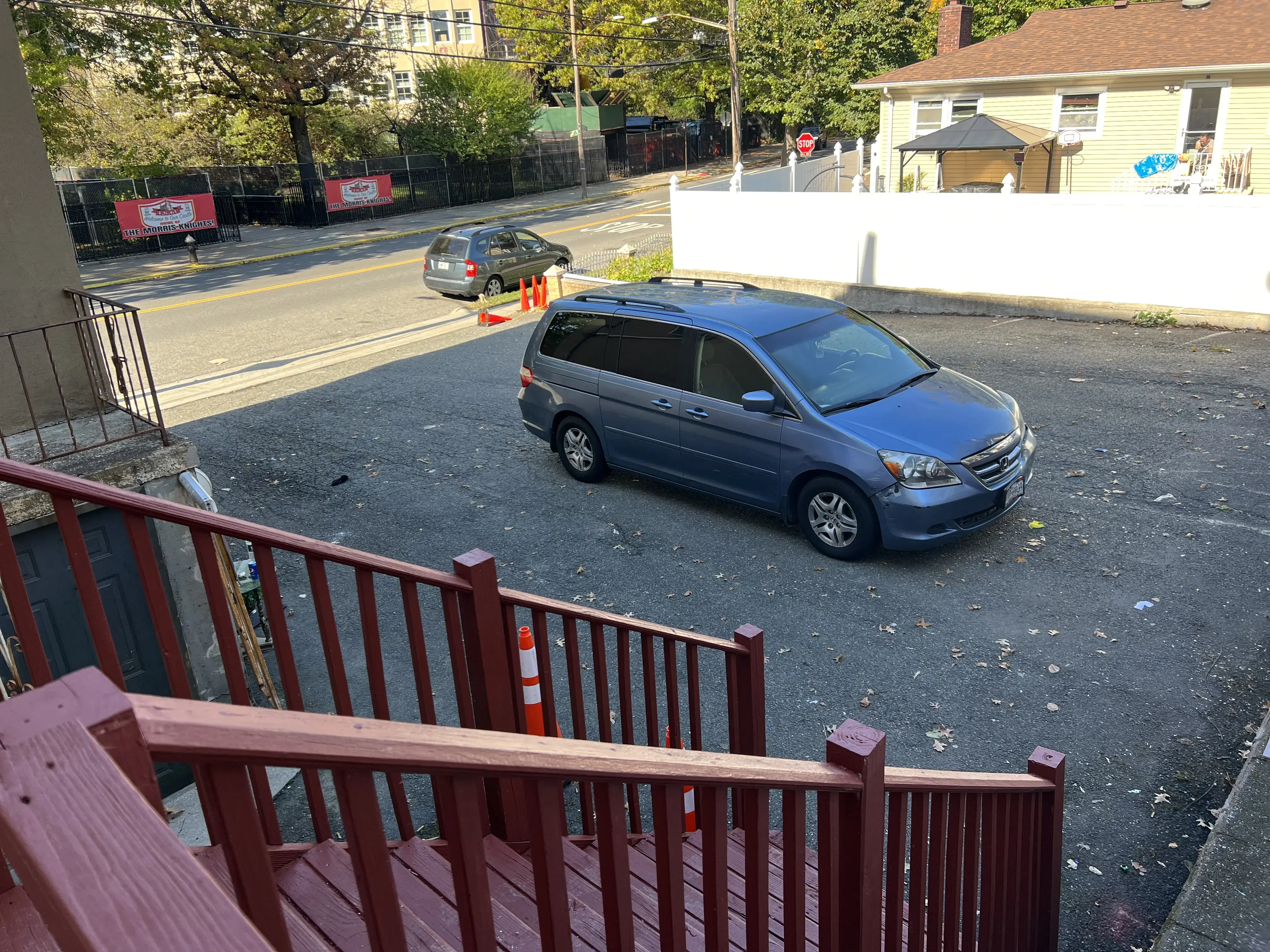 Laundry Room & Dry Cleaning thumbnail 9