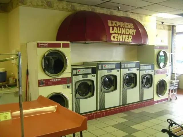 Laundry Room of Brandon thumbnail 17