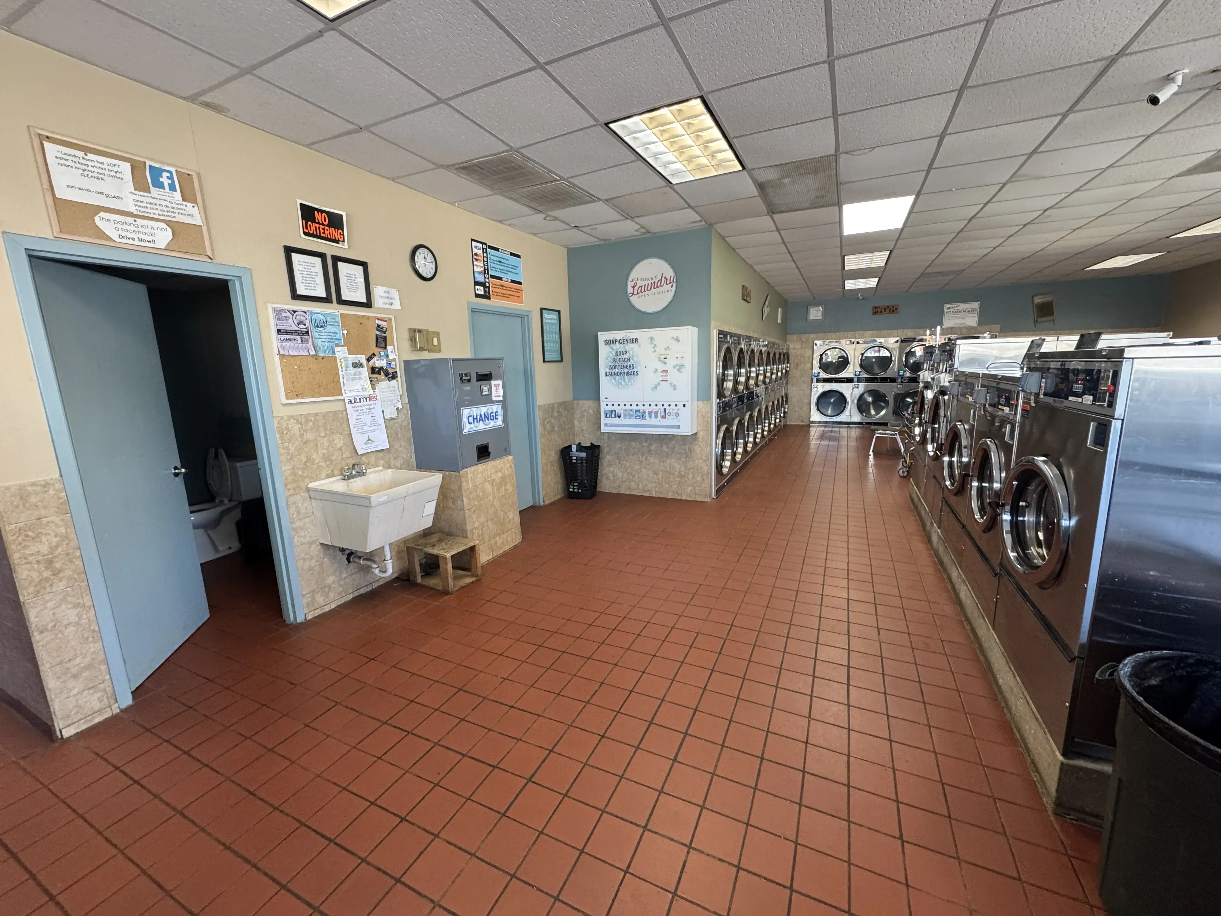 Laundry Room - Image 10