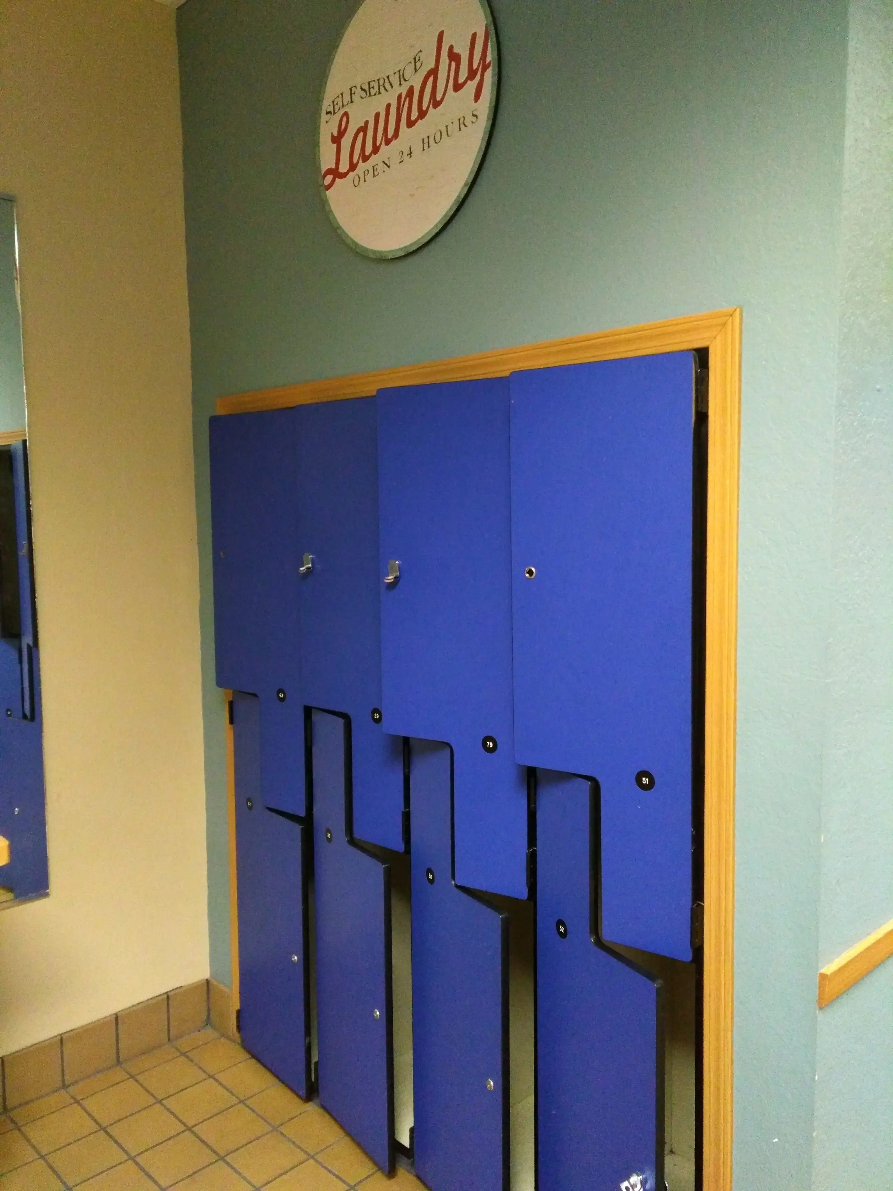 Laundry Room - Image 13