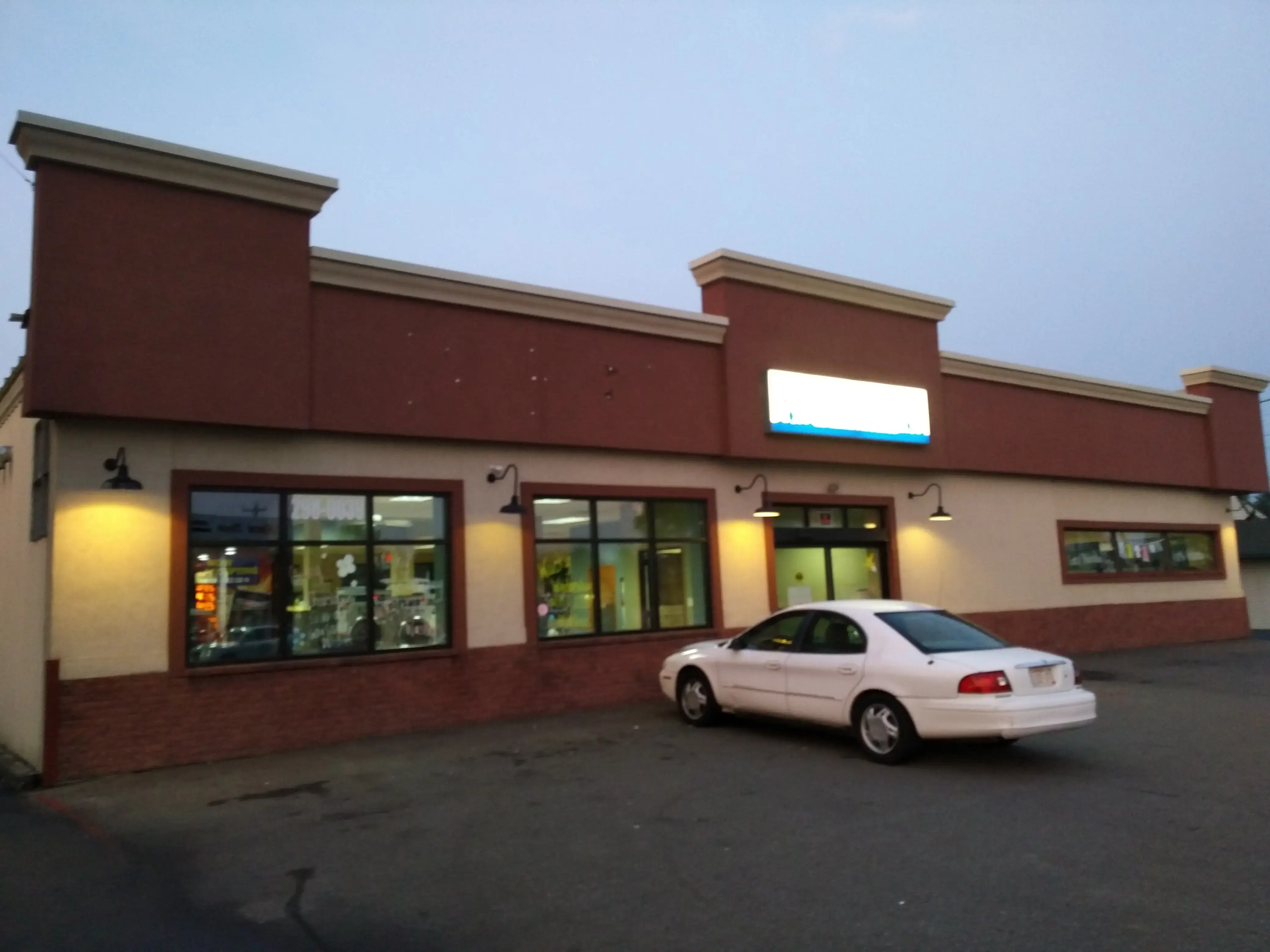 Laundry Room thumbnail 19