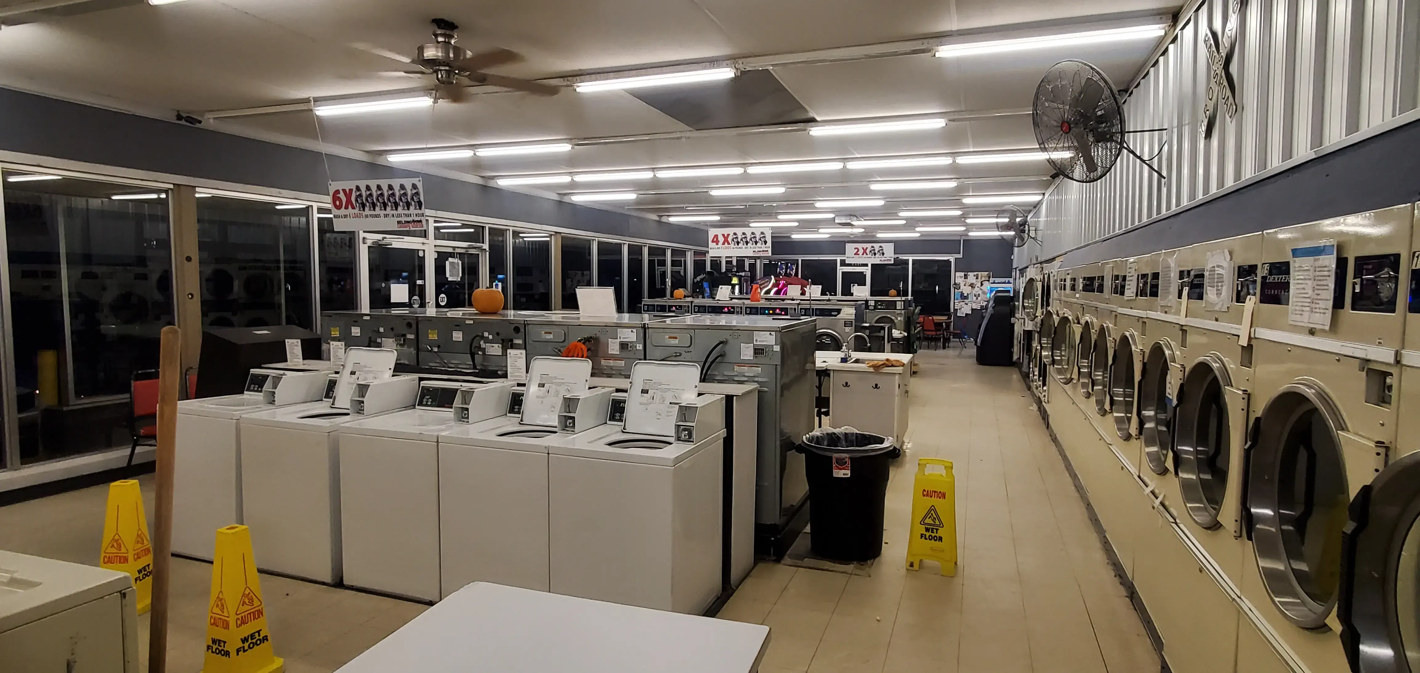 Laundry Station Belding - Image 17