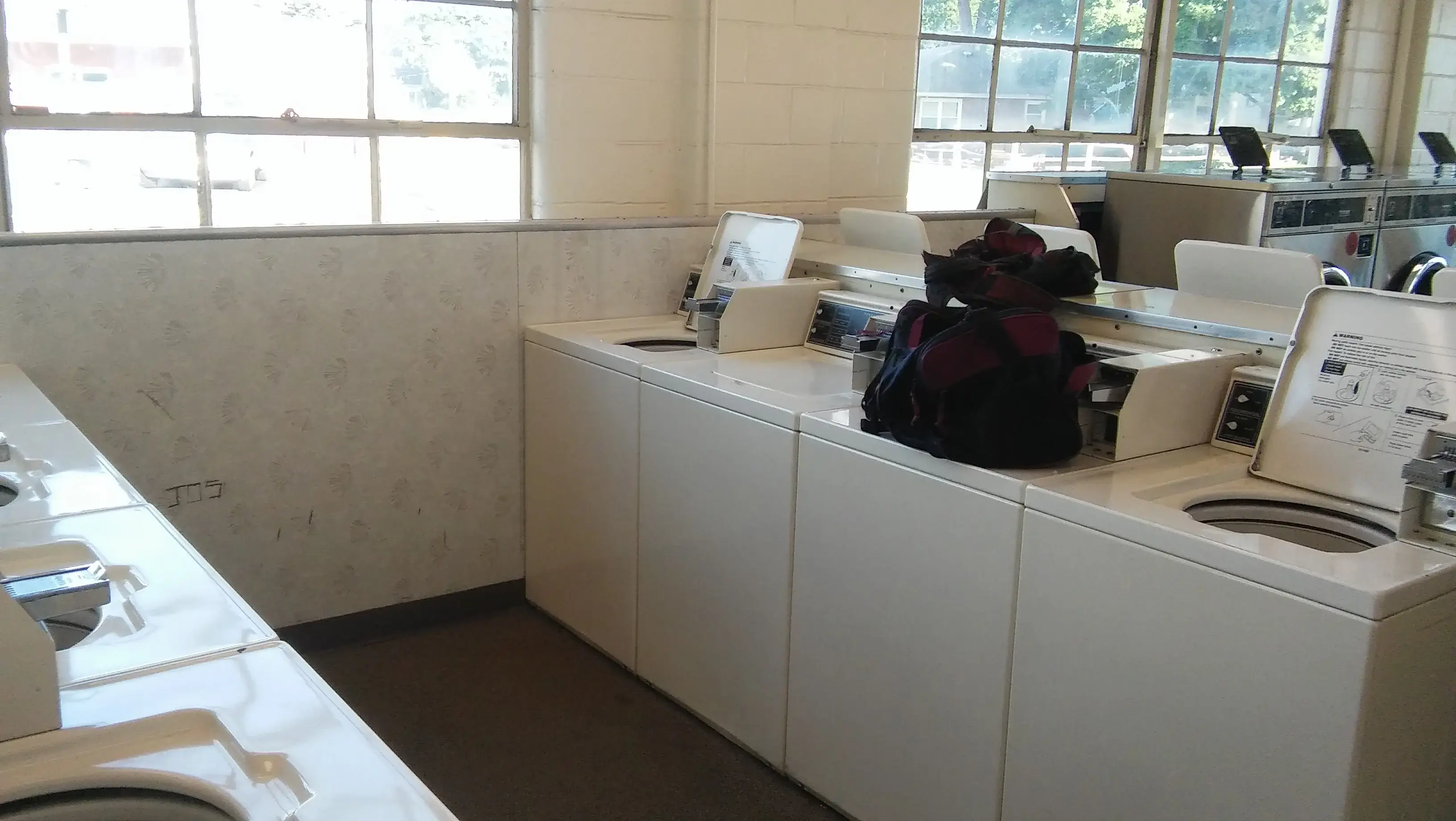 Laundry Station Express - Daisy's - Image 7