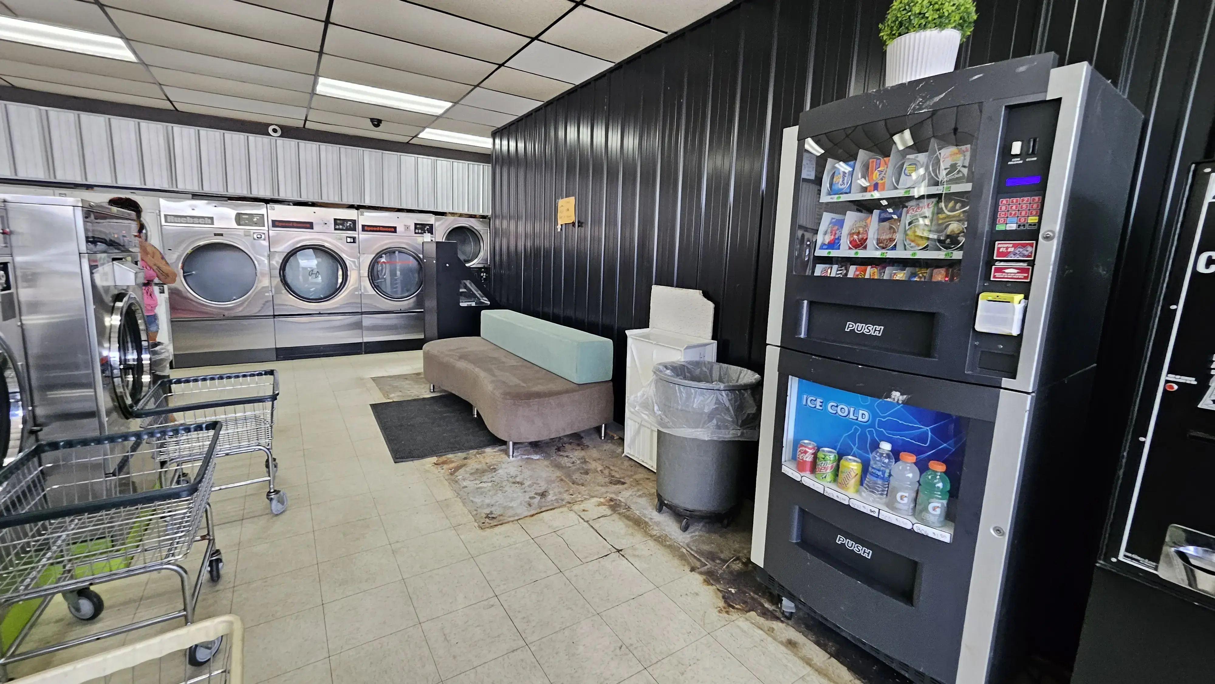 Laundry Station Greenville thumbnail 6