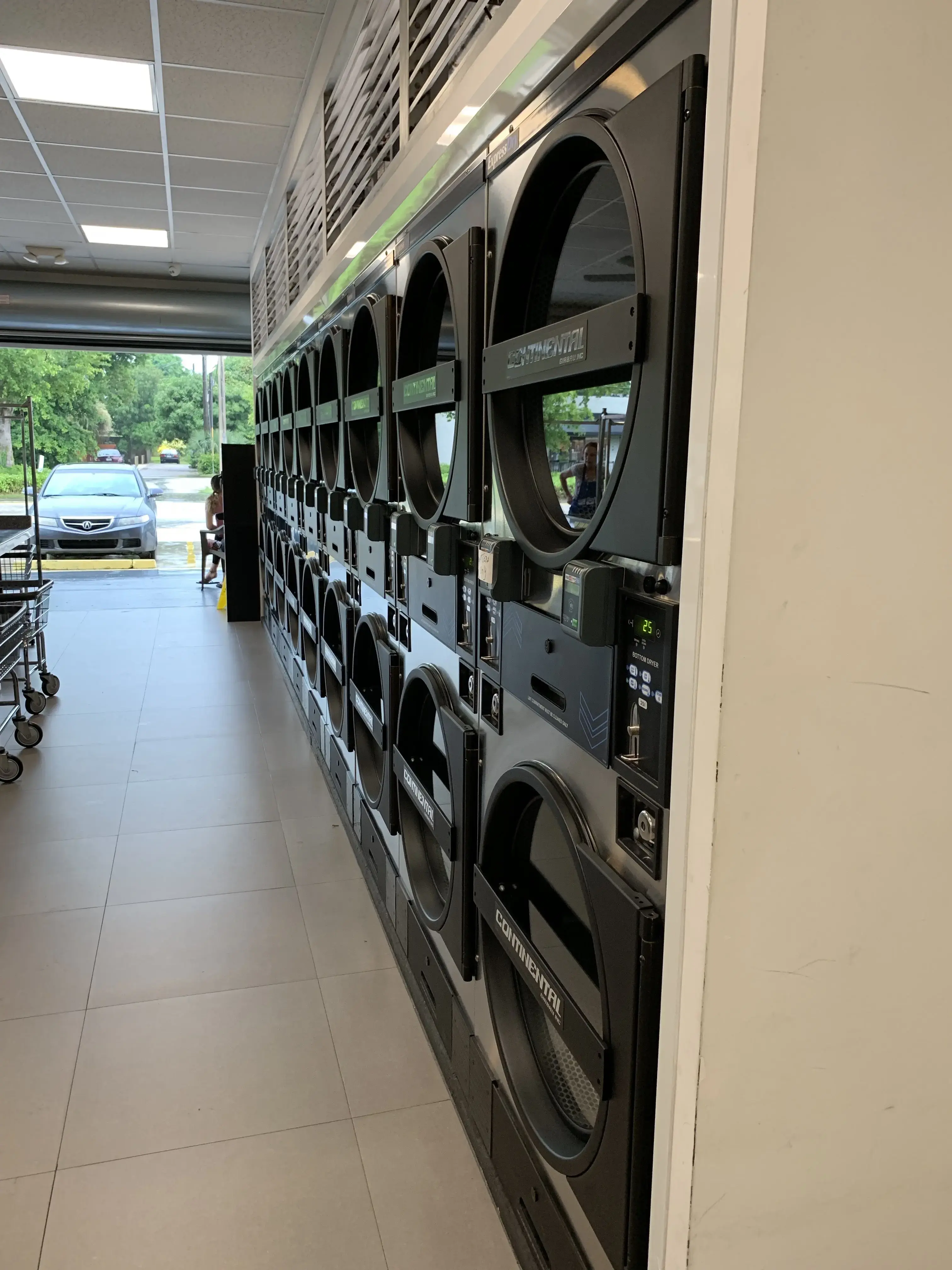 Laundry Stop of Delray Beach thumbnail 18