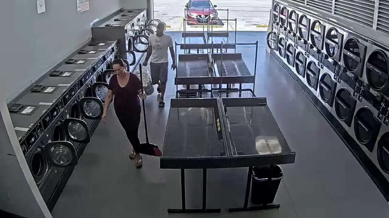 Laundry Stop of Delray Beach thumbnail 13