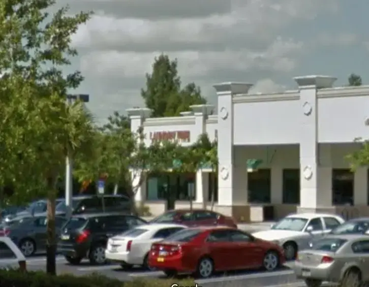 Laundry Stop of Greenacres thumbnail 19