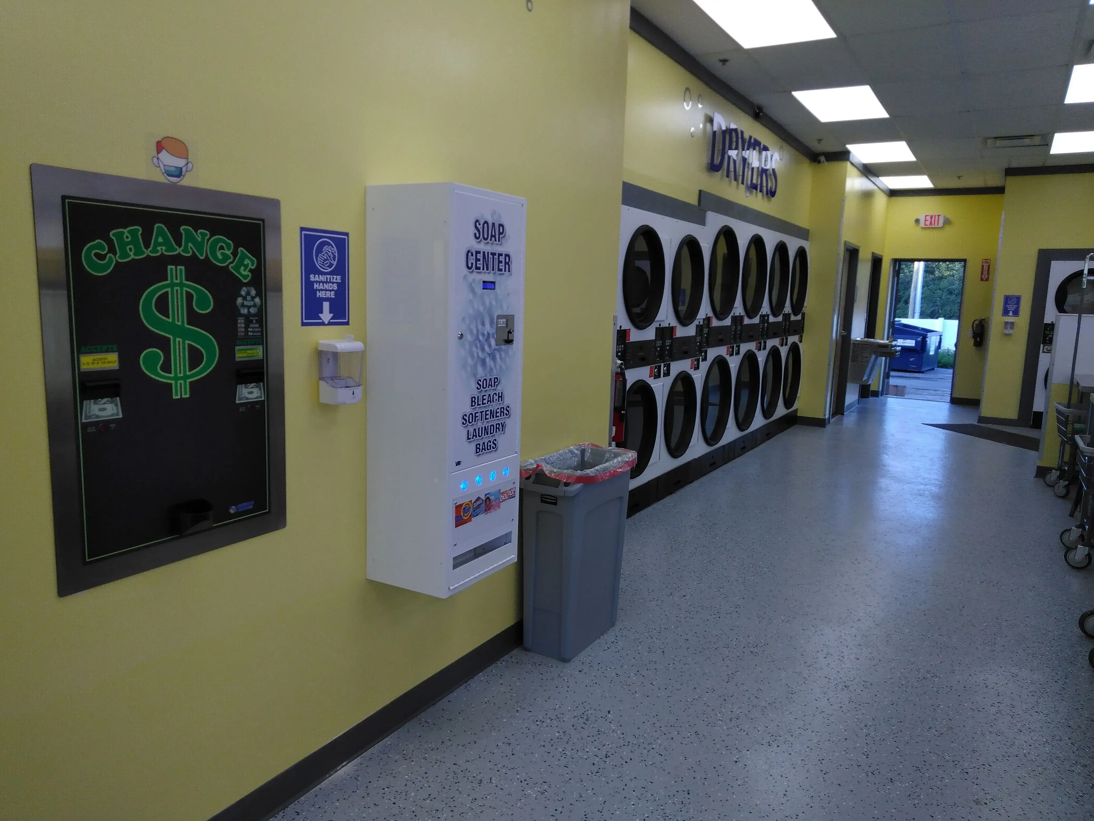 Laundry Suds Laundromat thumbnail 8