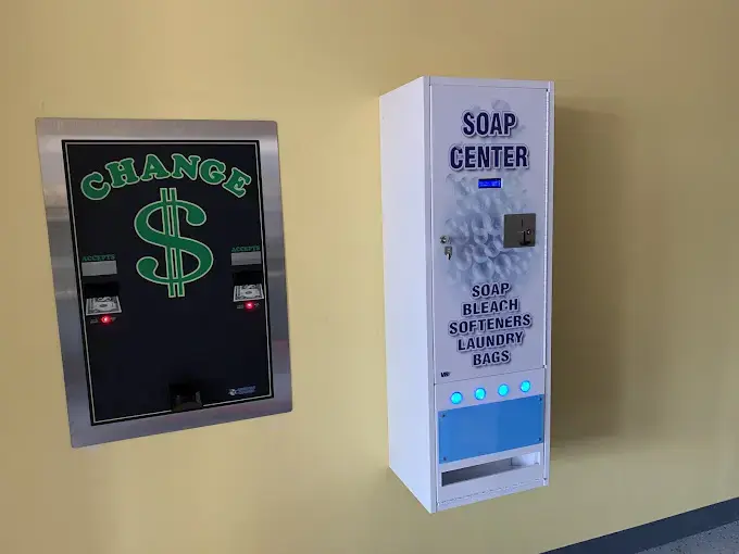 Laundry Suds Laundromat - Image 3