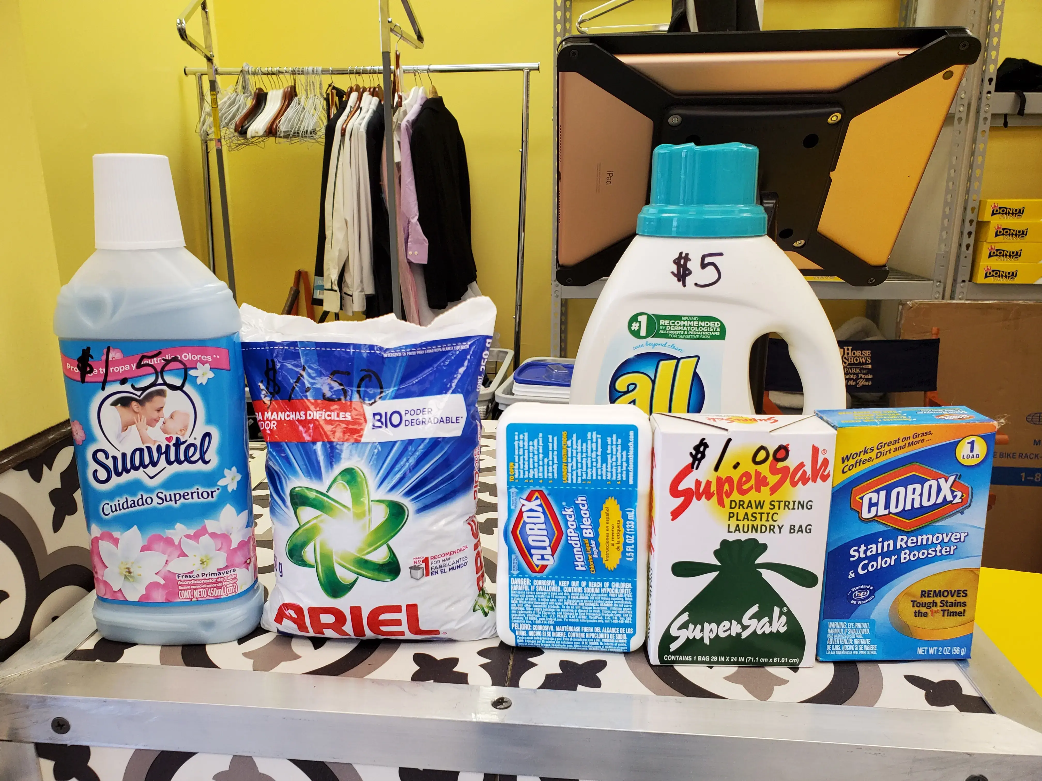 Laundry Suds Laundromat - Image 11
