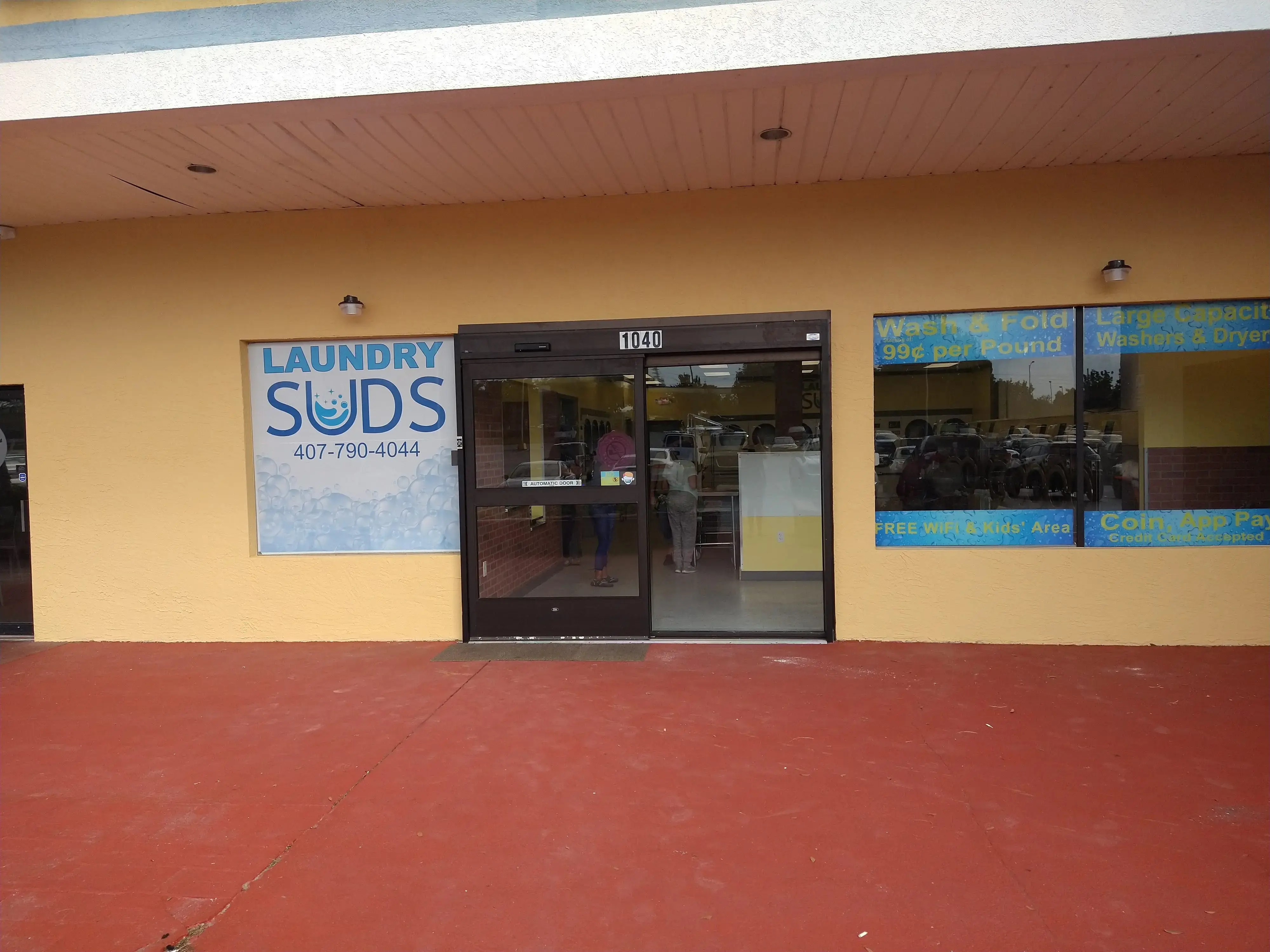 Laundry Suds Laundromat - Image 9
