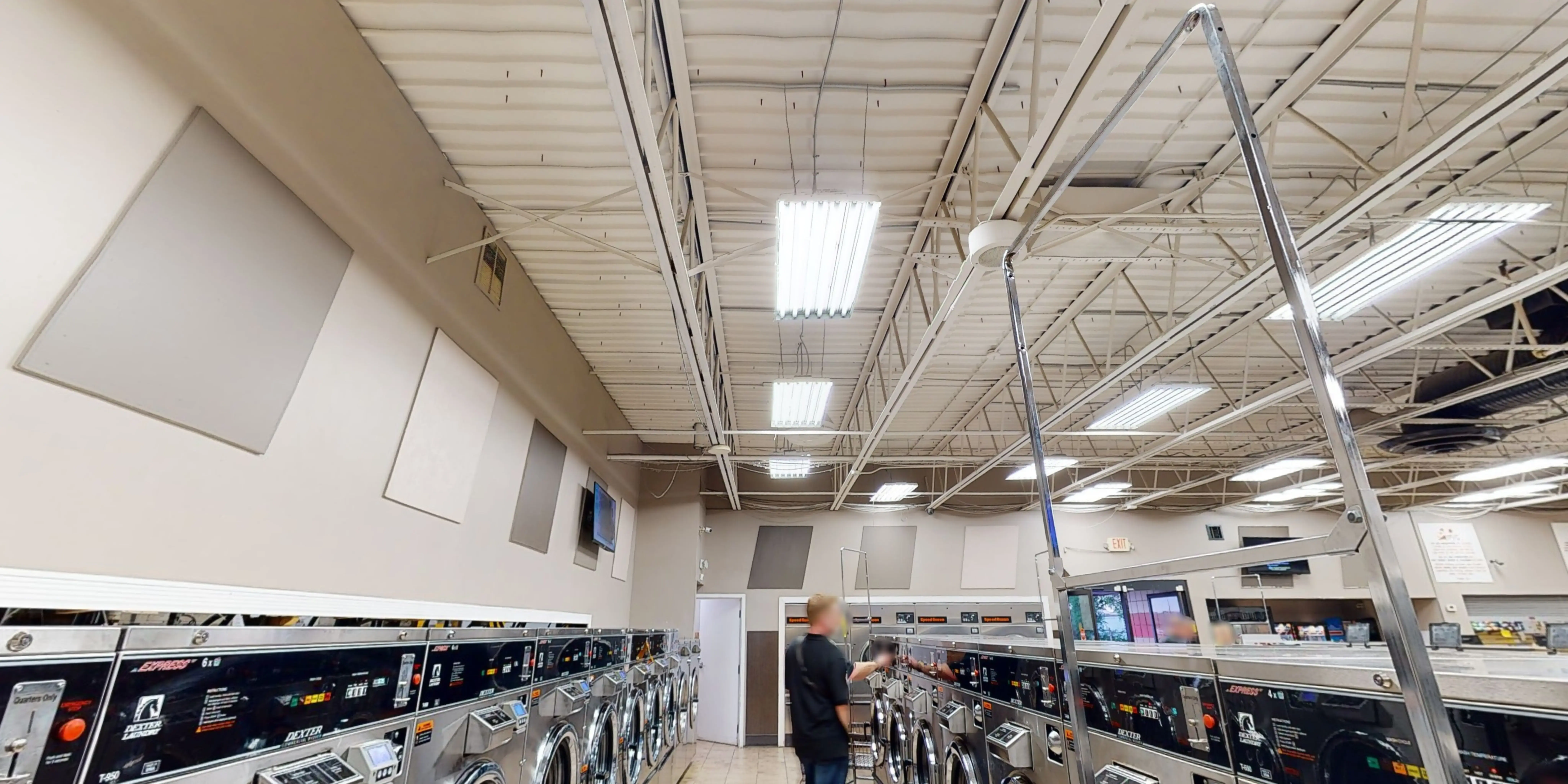 Laundry & Tan Connection thumbnail 1